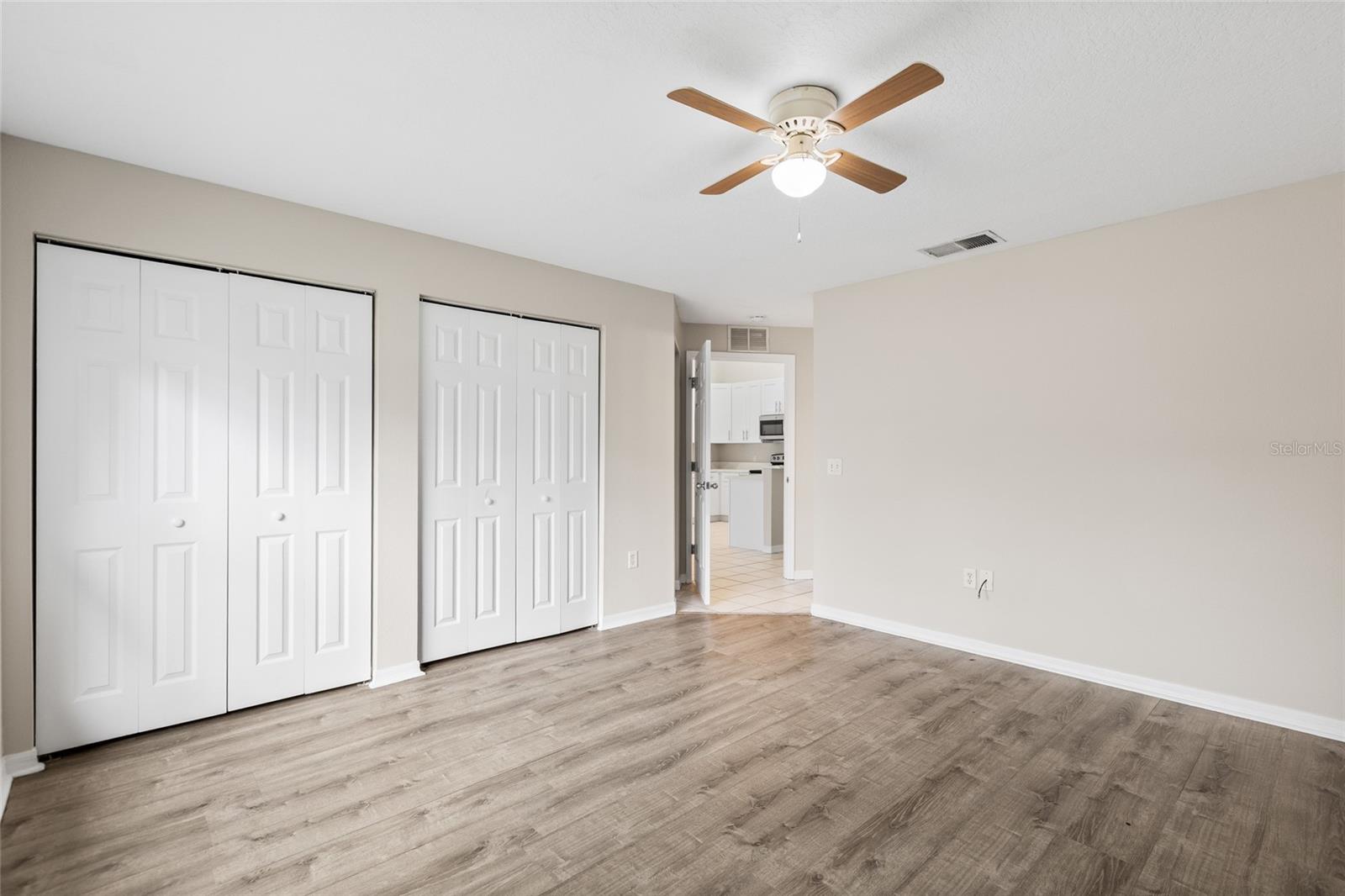 HIGHLAND OAKS - Residential
