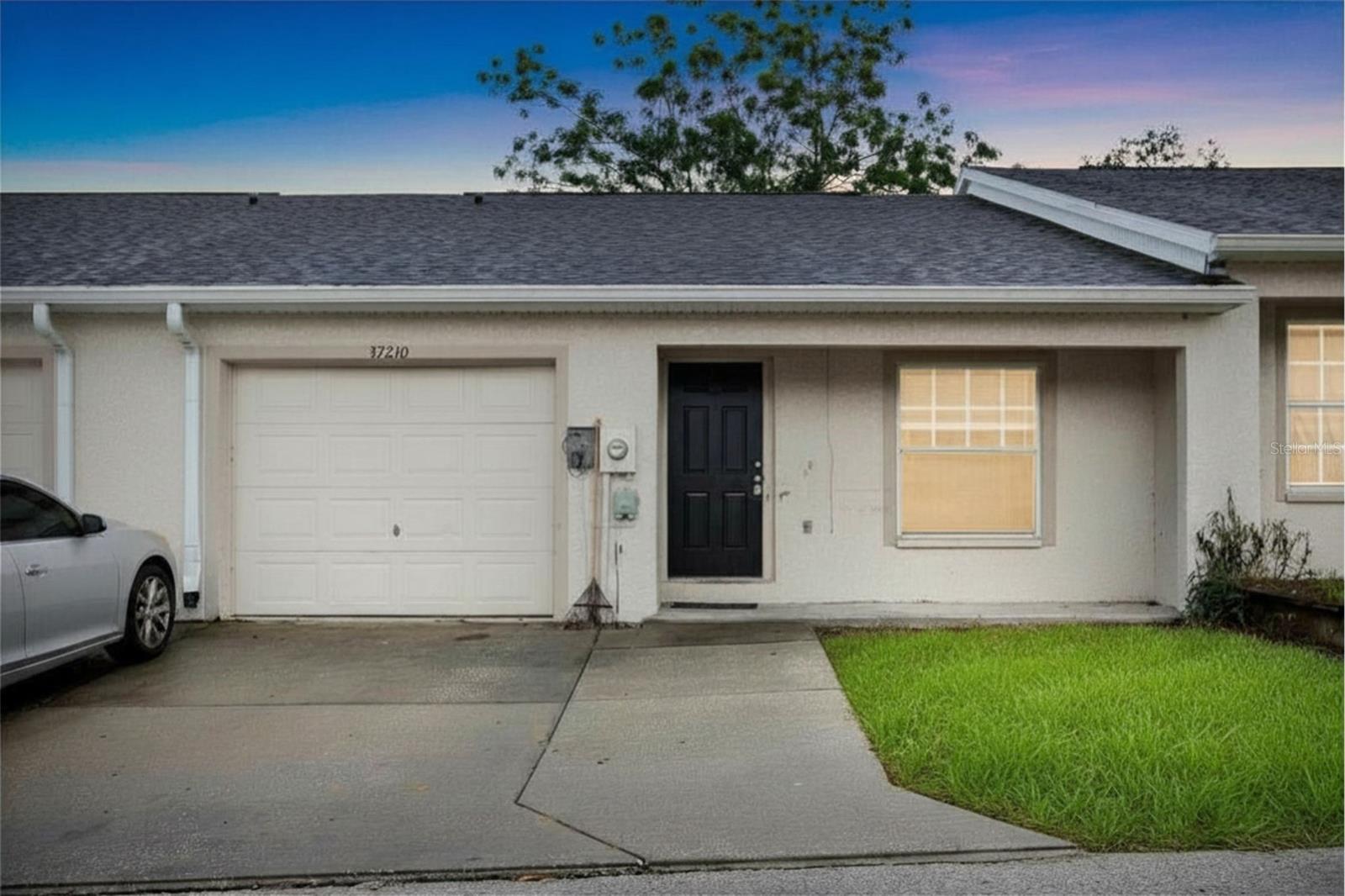 Welcome home to this well-maintained and thoughtfully designed 3-bedroom, 2-bathroom single-story townhome. Equipped with brand new upgraded kitchen cabinets and quartz countertops. Now offering comfort, convenience, and easy living. This spacious floor plan features an open-concept living and dining area filled with natural light, perfect for both relaxing and entertaining. The kitchen offers ample cabinetry, generous counter space, and a functional layout ideal for everyday living. The primary suite includes a private en-suite bath and spacious closet, while two additional bedrooms provide flexibility for guests, a home office, or family needs. A second full bathroom is conveniently located for added comfort. Enjoy the benefits of one-level living with no stairs, in-unit laundry, and low-maintenance surroundings. Whether you're starting fresh, downsizing, or simply looking for convenience, this townhome offers the perfect blend of style and functionality. Please be advised that the listing agents maintain an ownership stake in the entity selling this home. To assist with your purchase, the Seller is offering a $5,000 closing cost credit when financing is secured through Jason Catalanotto at Nexa Lending. While this incentive is available for your benefit, buyers remain free to select any lender of their choice for the transaction.
