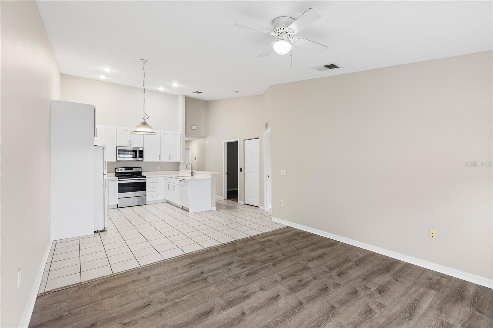 HIGHLAND OAKS - Residential