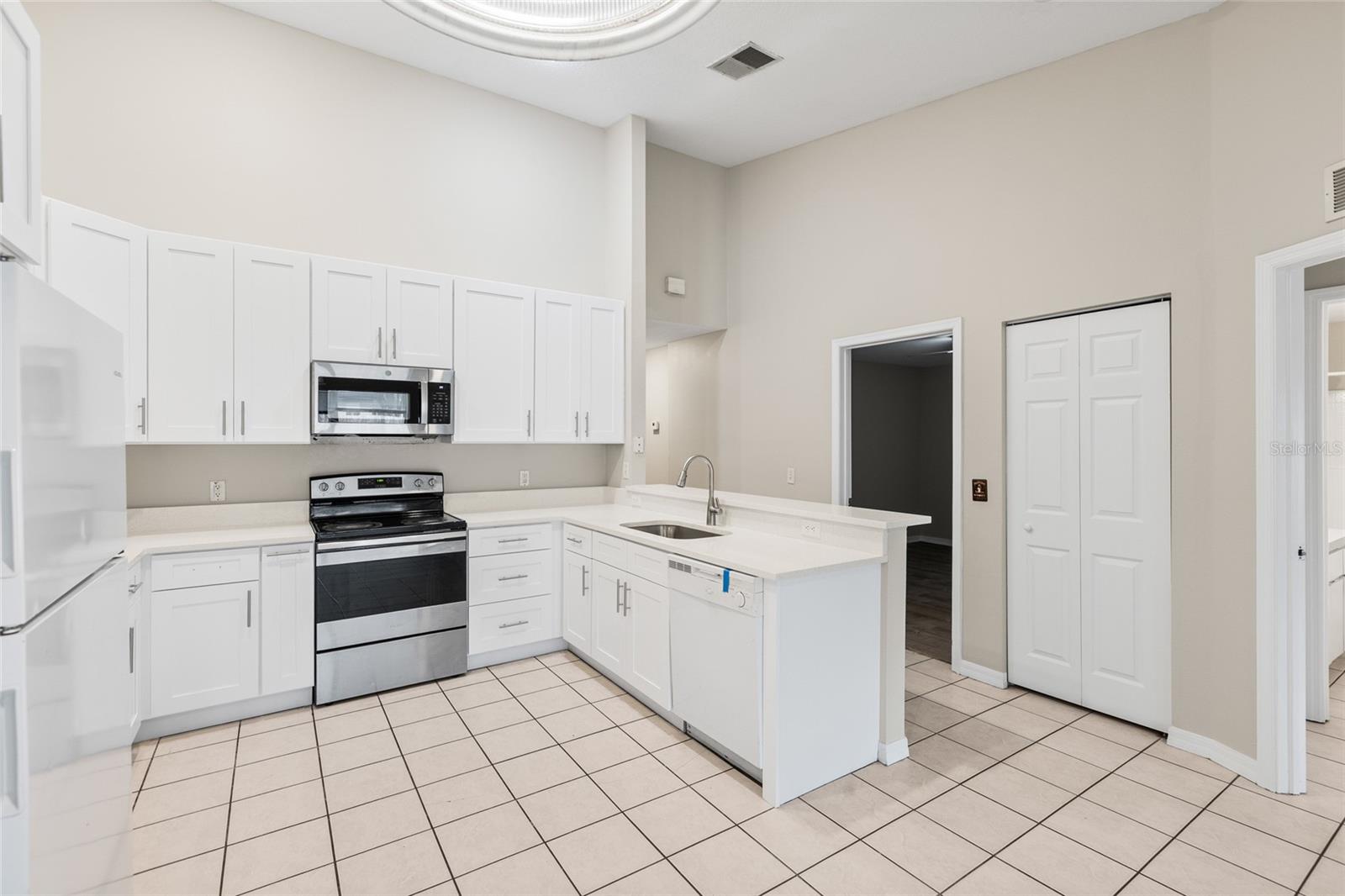 HIGHLAND OAKS - Residential