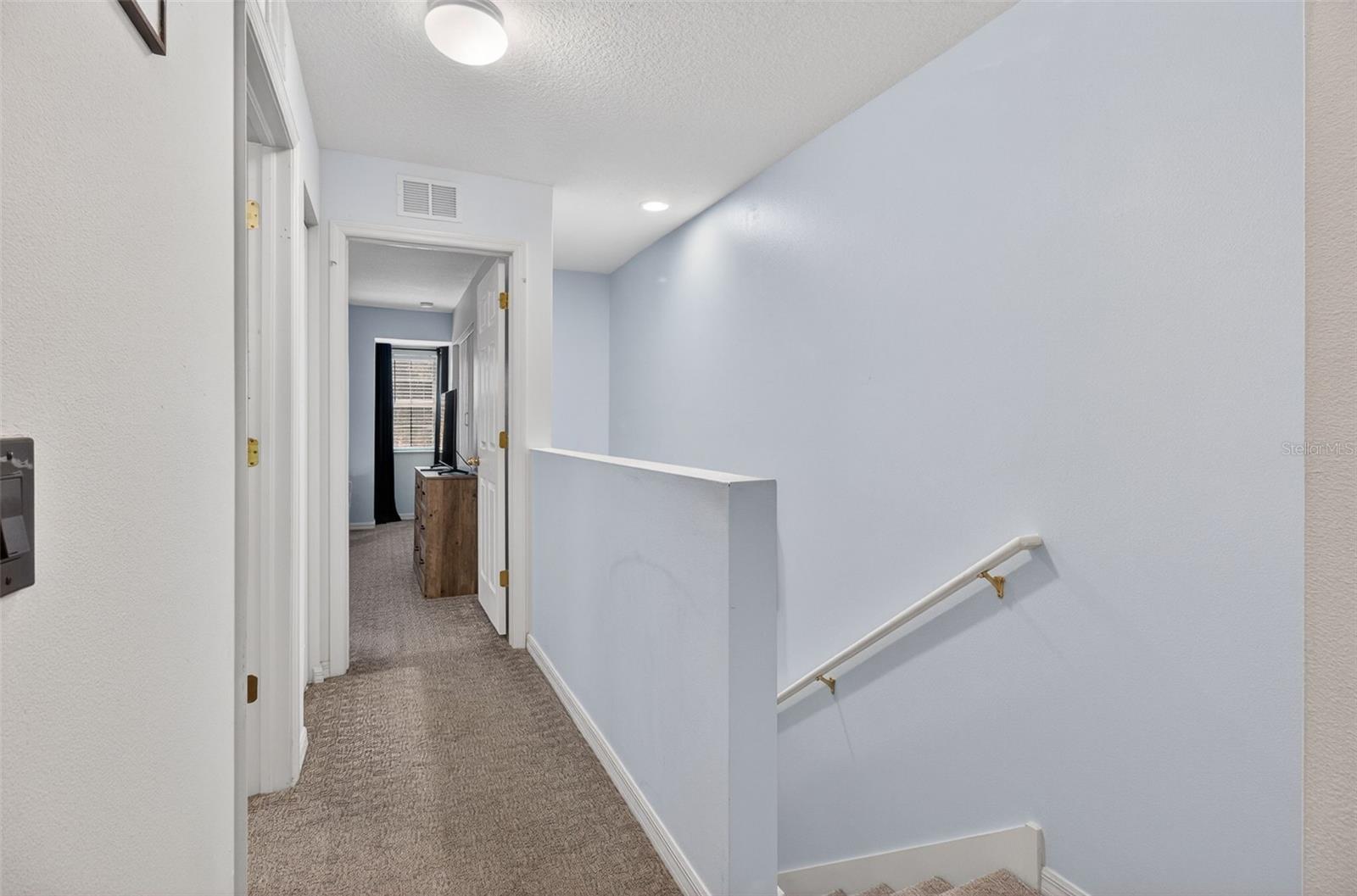 SUNSET POINTE TWNHMS - Residential