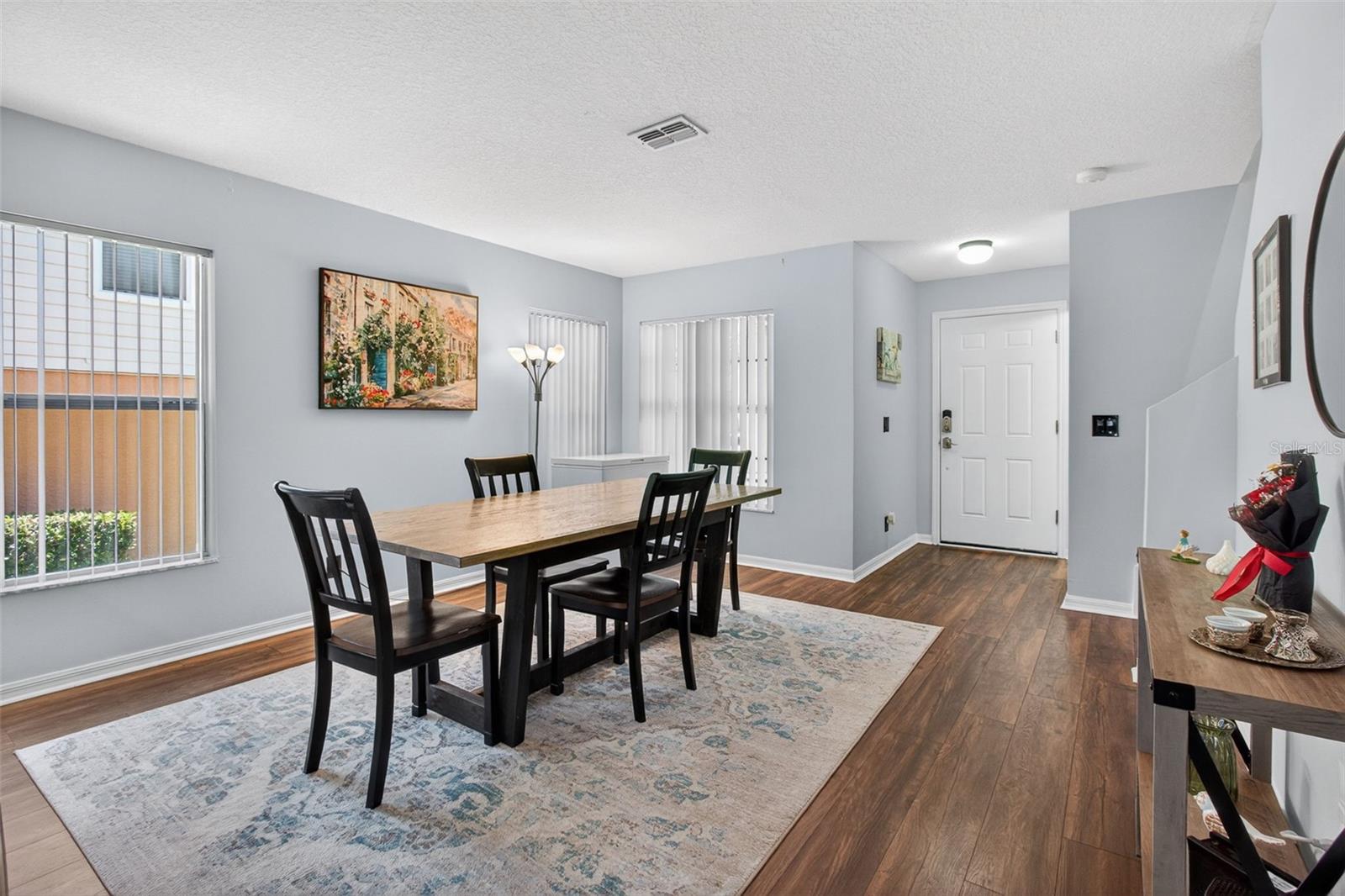 SUNSET POINTE TWNHMS - Residential