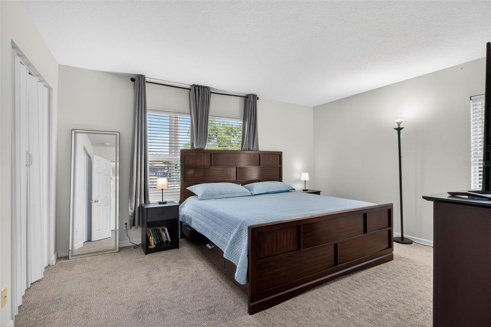 SUNSET POINTE TWNHMS - Residential