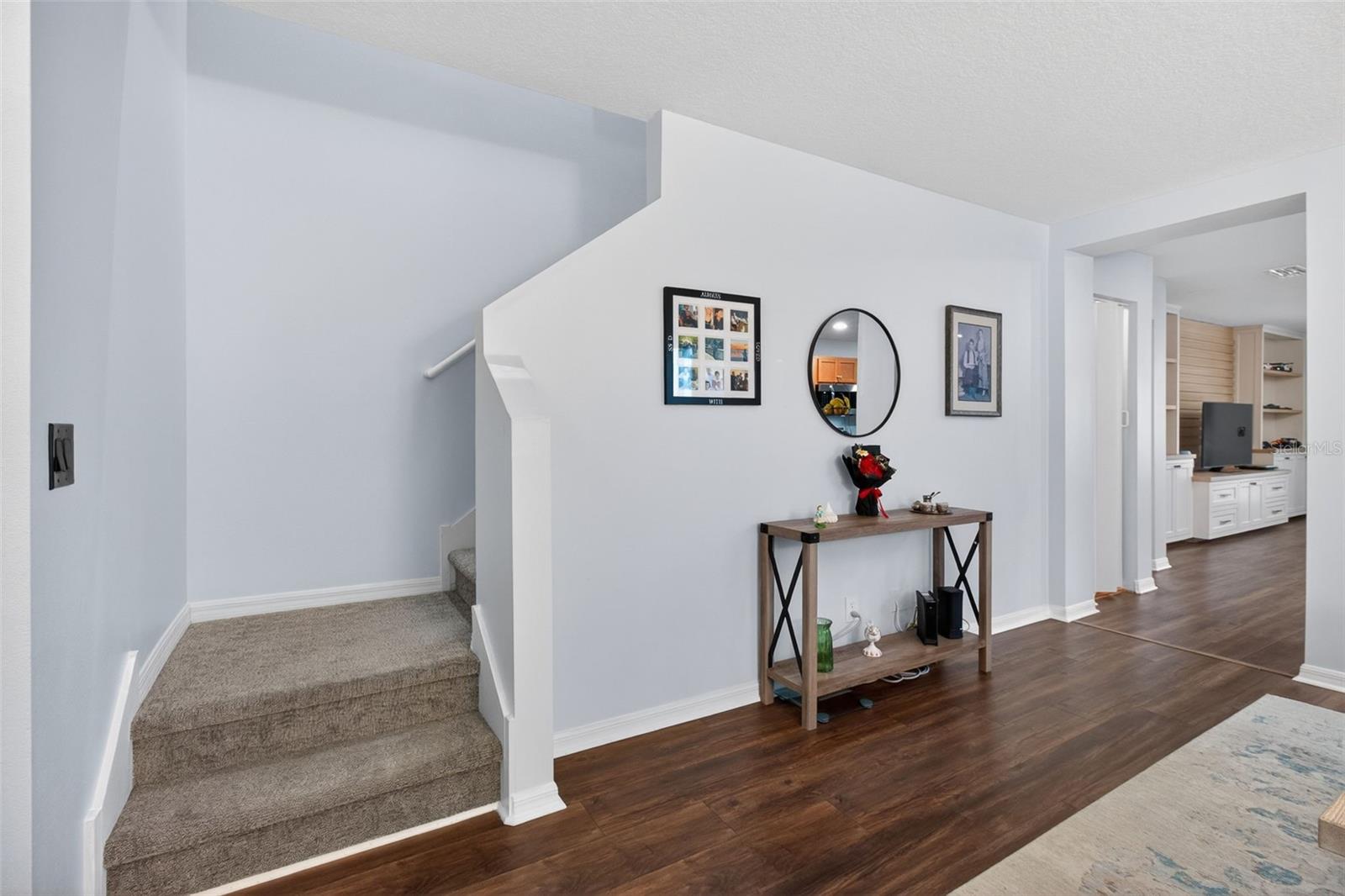 SUNSET POINTE TWNHMS - Residential