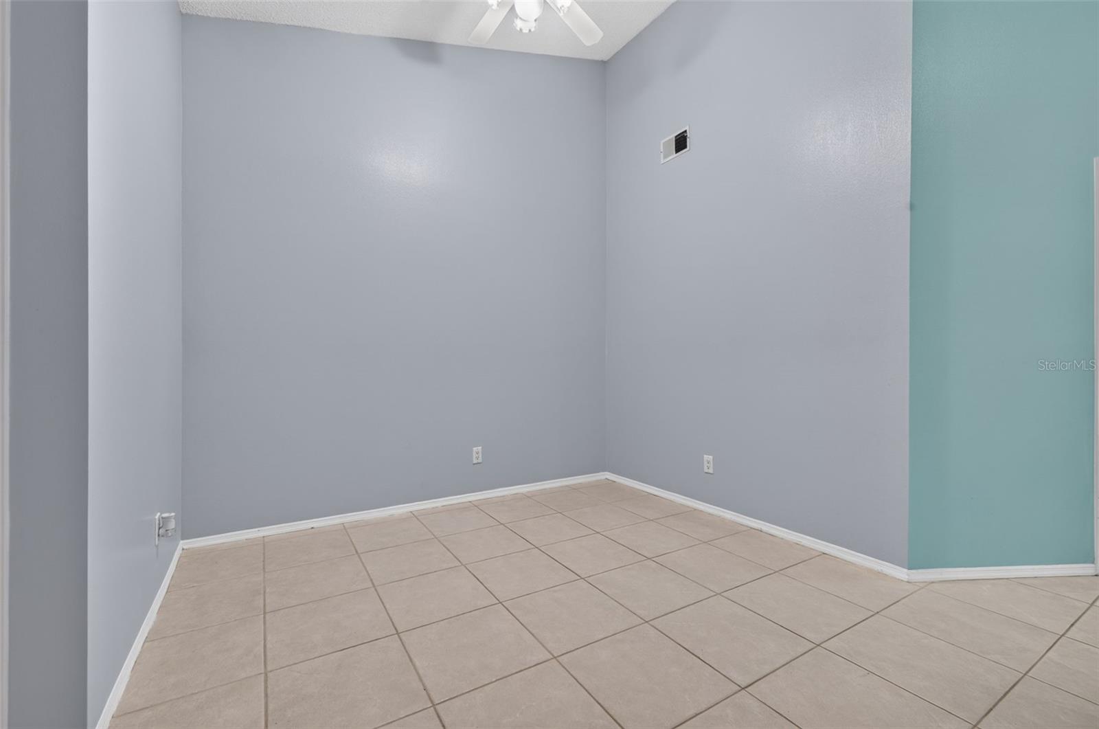 TOWNHOMES OF COUNTRY RUN PH - Residential