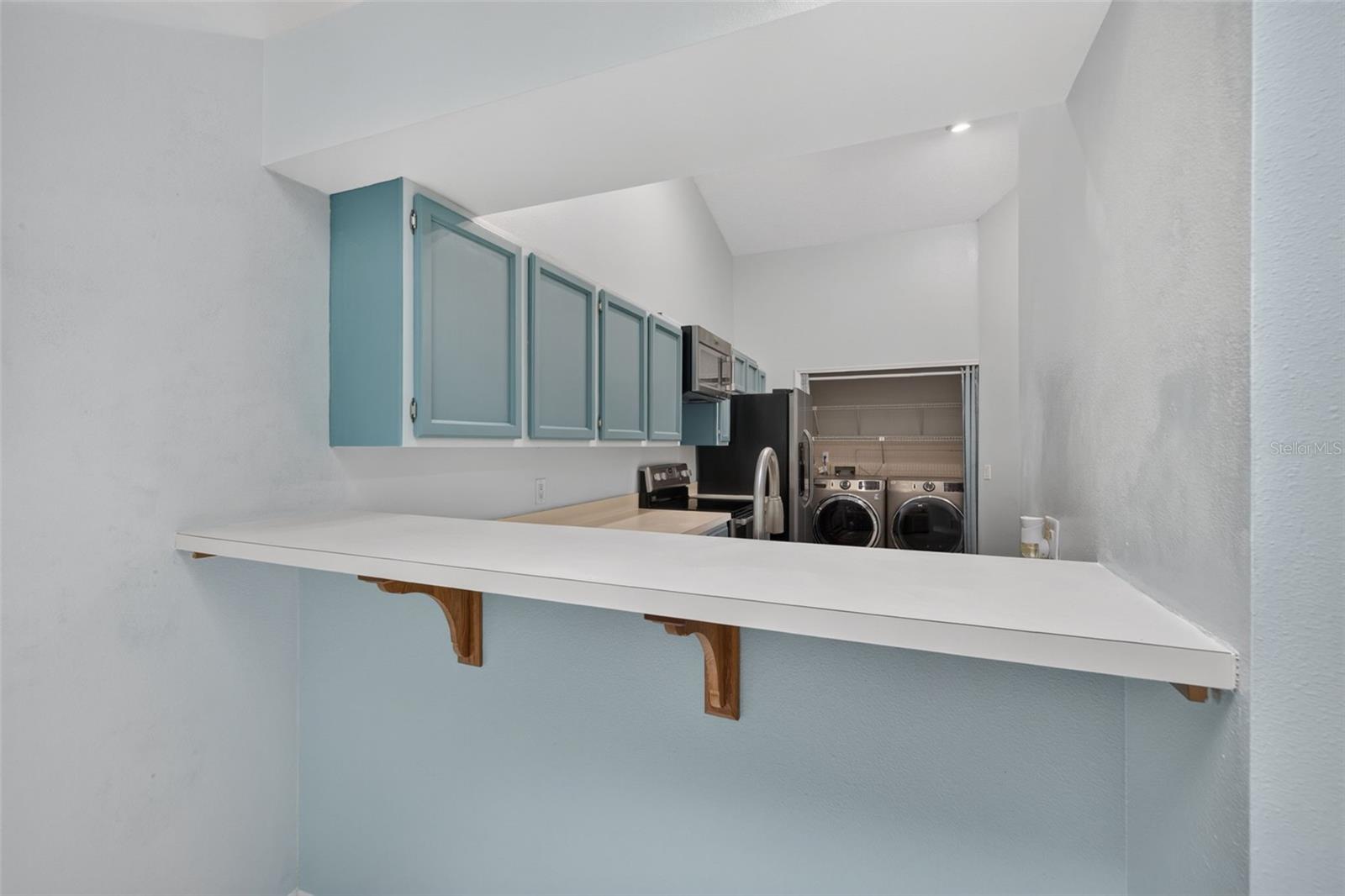 TOWNHOMES OF COUNTRY RUN PH - Residential