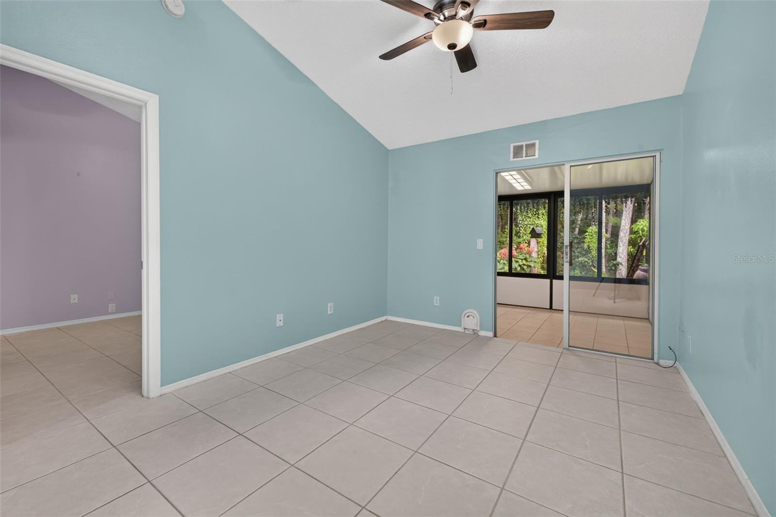 TOWNHOMES OF COUNTRY RUN PH - Residential