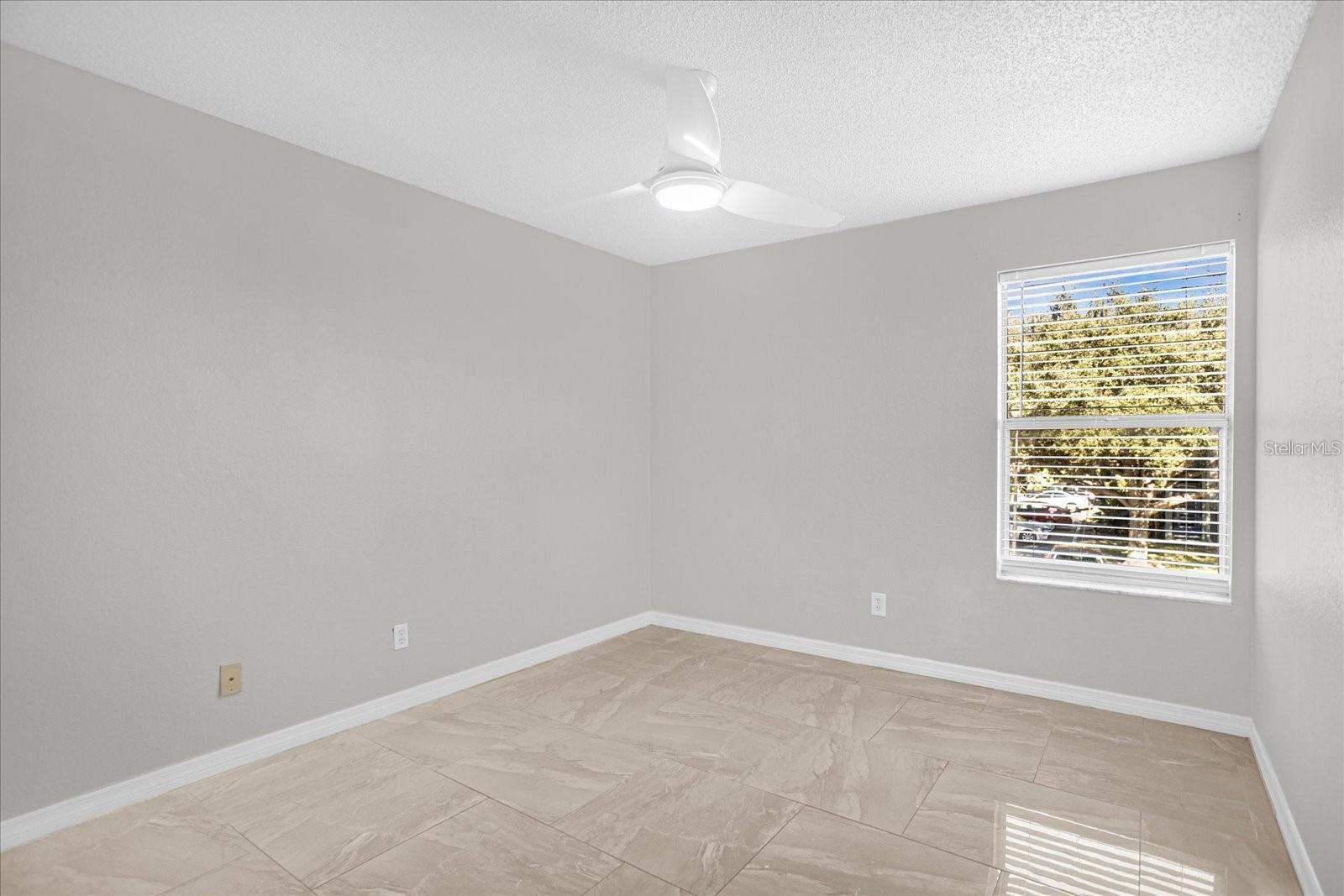RESIDENCES/MILLENIA - Residential Lease
