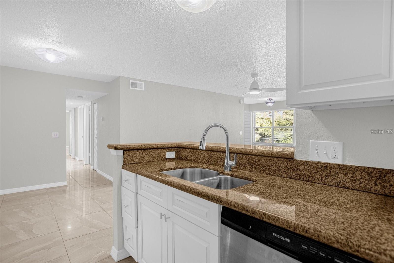 RESIDENCES/MILLENIA - Residential Lease