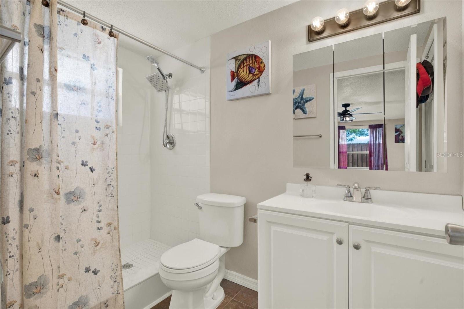 COLONIAL HILLS - Residential