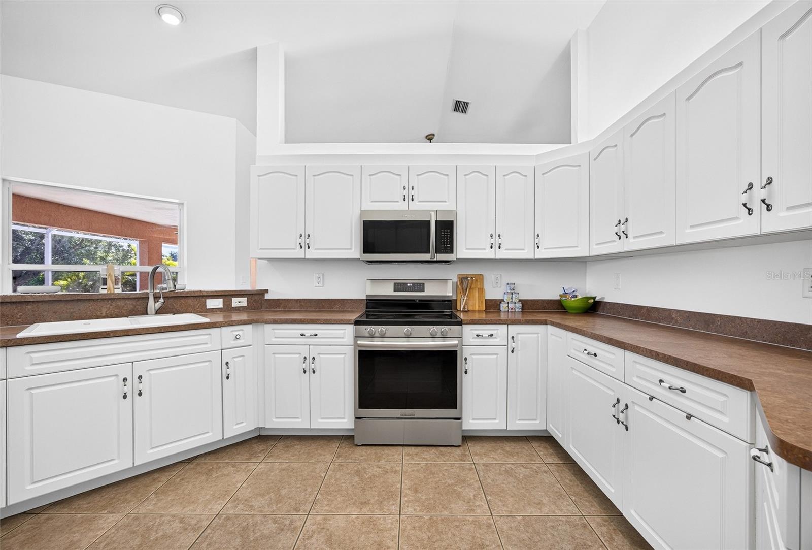 PUNTA GORDA ISLES SEC 18 - Residential