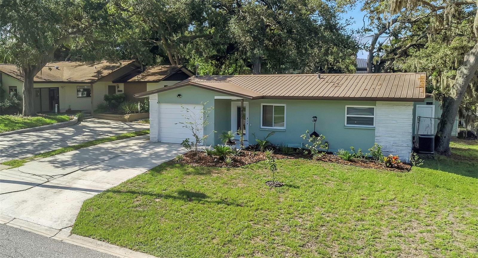 OAK HAVEN ESTATES - Residential