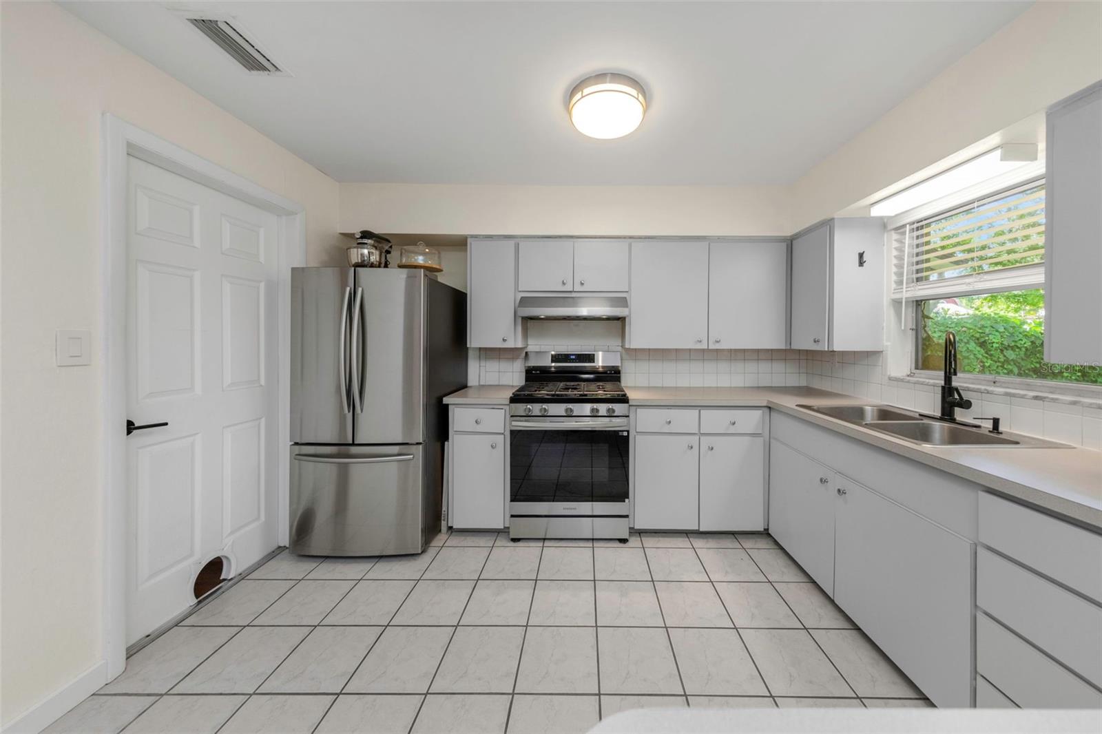 OAK HAVEN ESTATES - Residential
