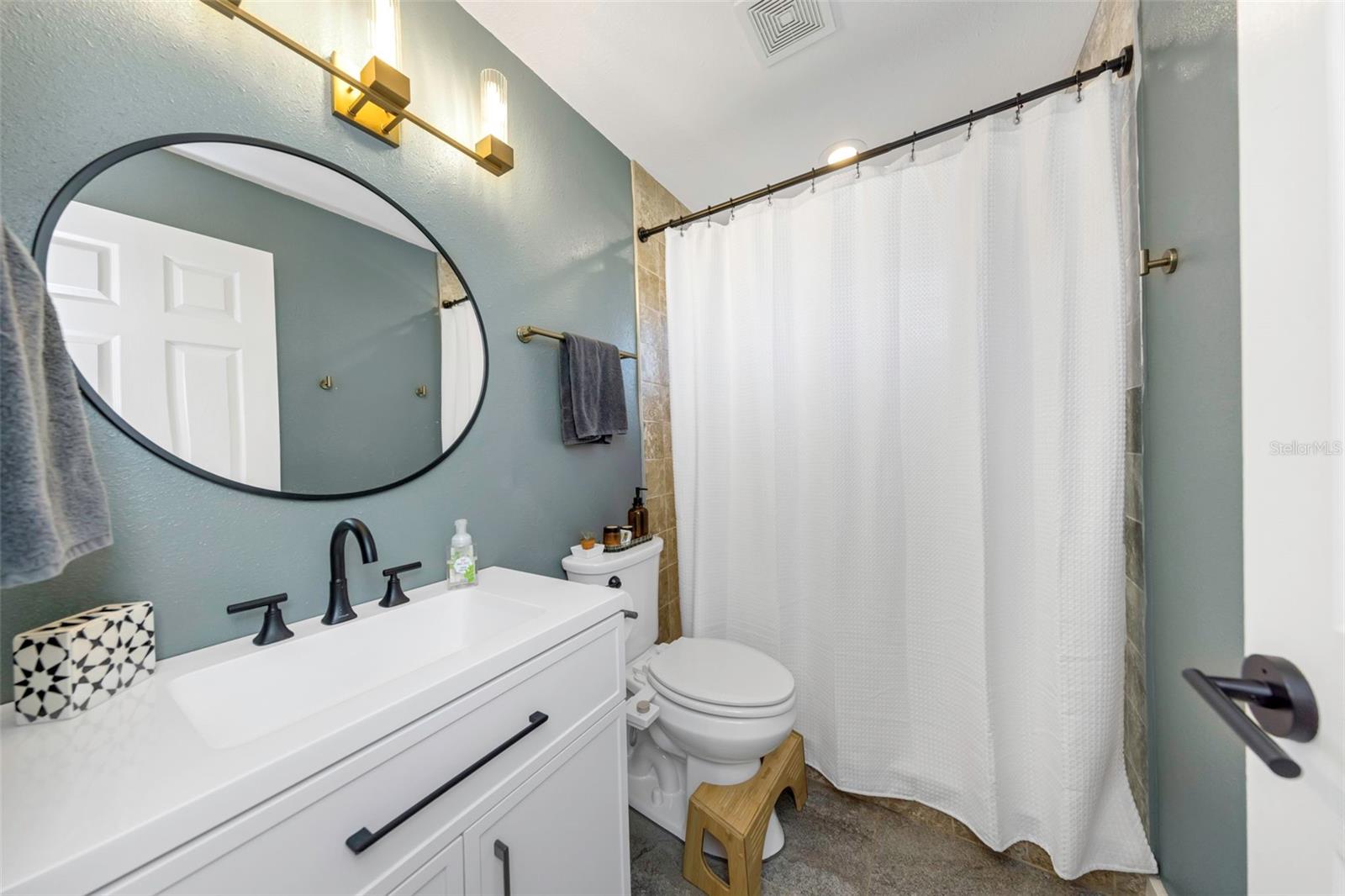 OAK HAVEN ESTATES - Residential