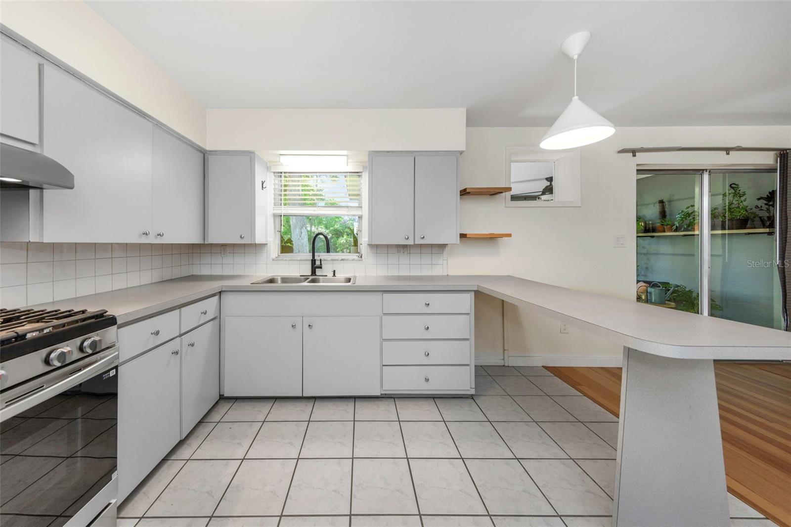 OAK HAVEN ESTATES - Residential