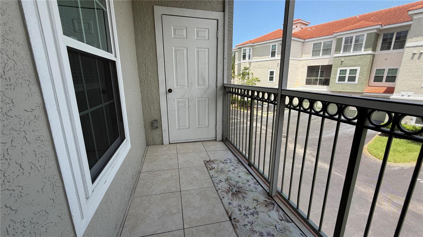 TIDES/PELICAN LNDG BLDG 10 - Residential Lease