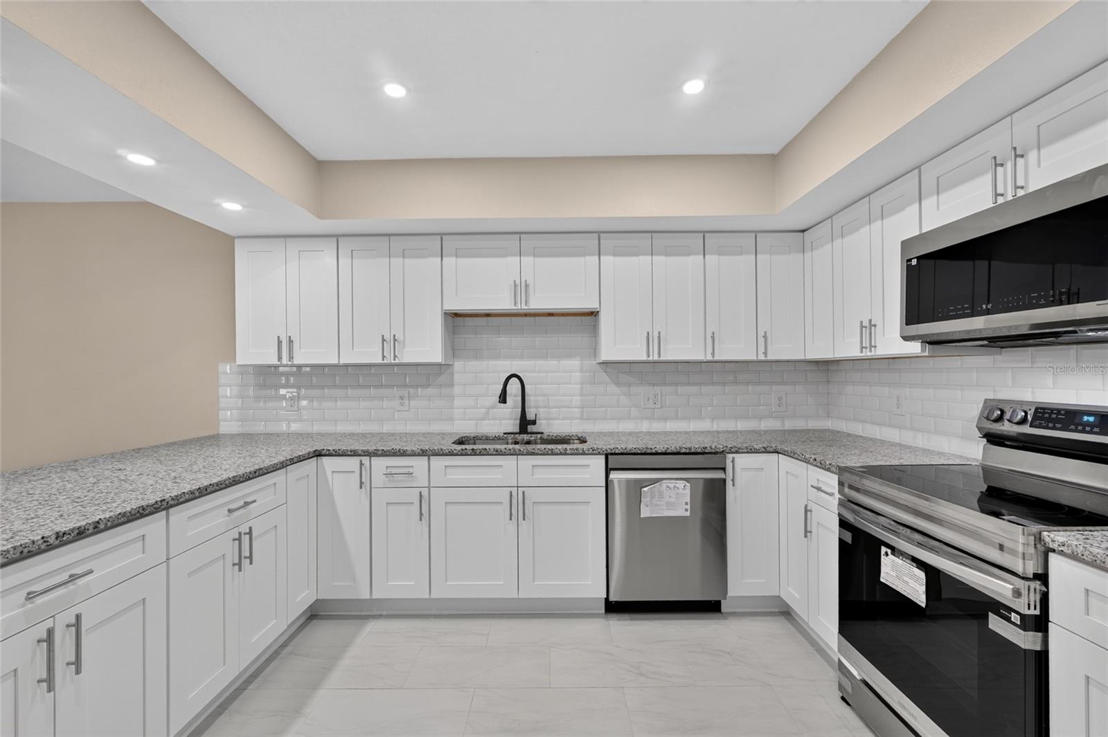 PINE LAKE ESTATES UNIT 4 - Residential