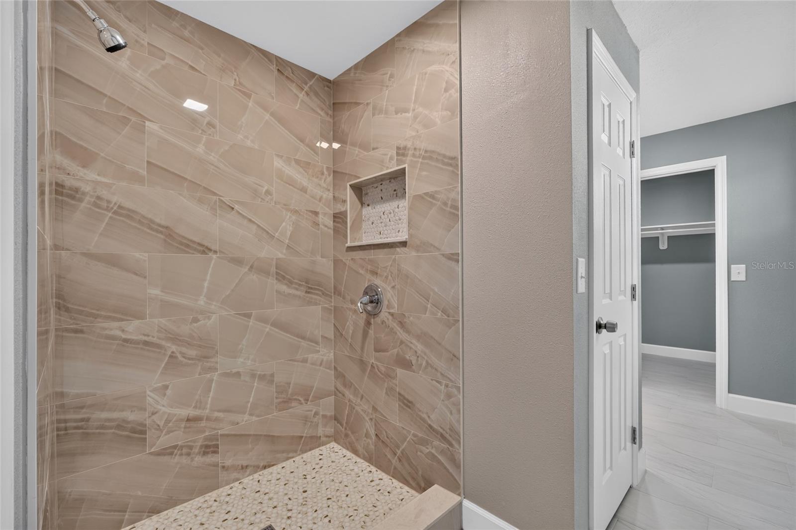 PINE LAKE ESTATES UNIT 4 - Residential
