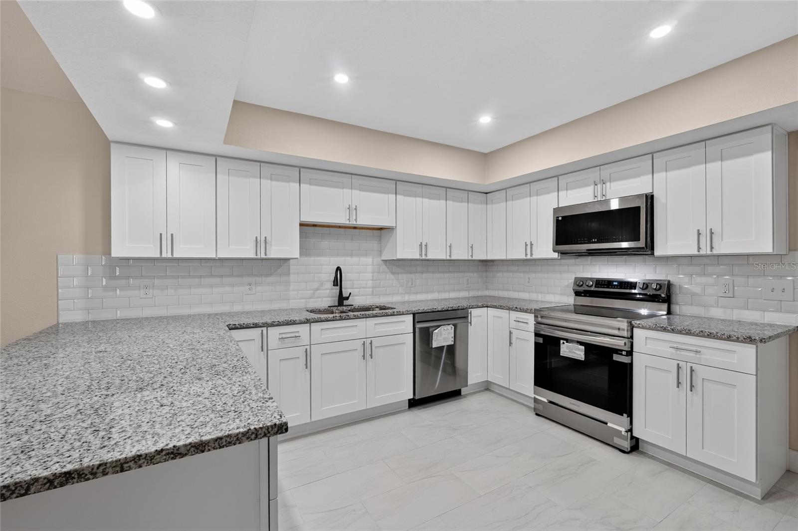 PINE LAKE ESTATES UNIT 4 - Residential