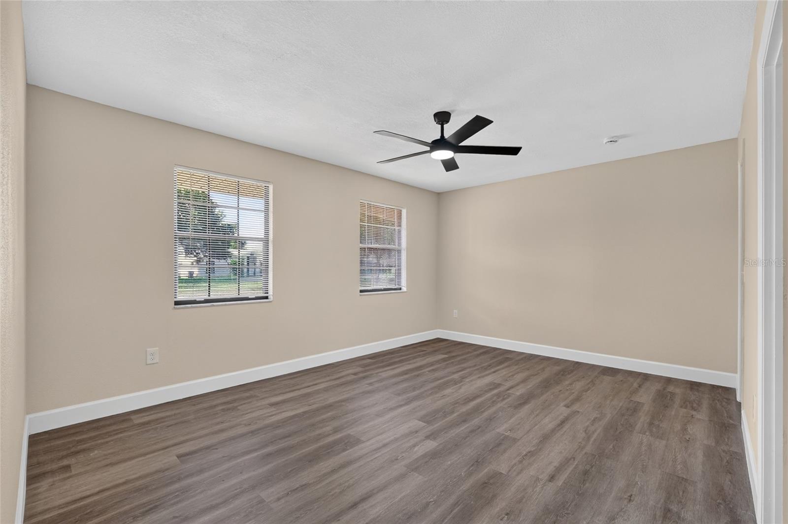 PINE LAKE ESTATES UNIT 4 - Residential