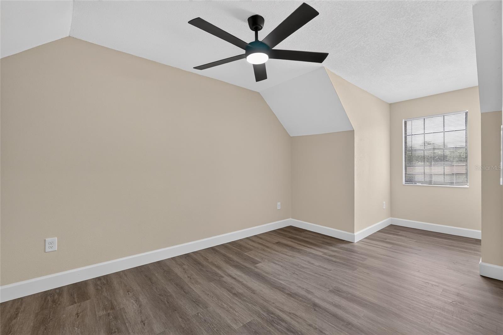 PINE LAKE ESTATES UNIT 4 - Residential