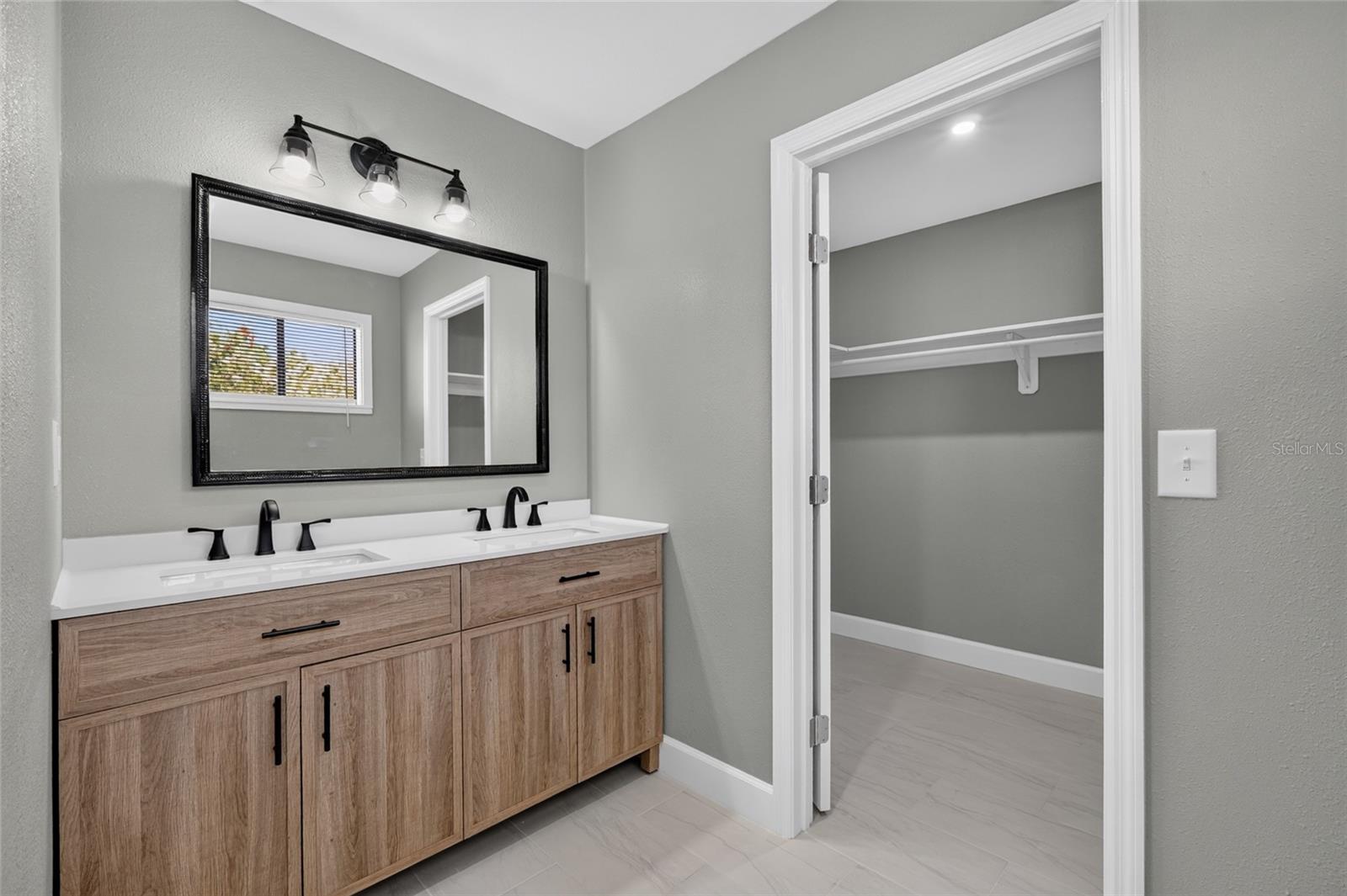 PINE LAKE ESTATES UNIT 4 - Residential