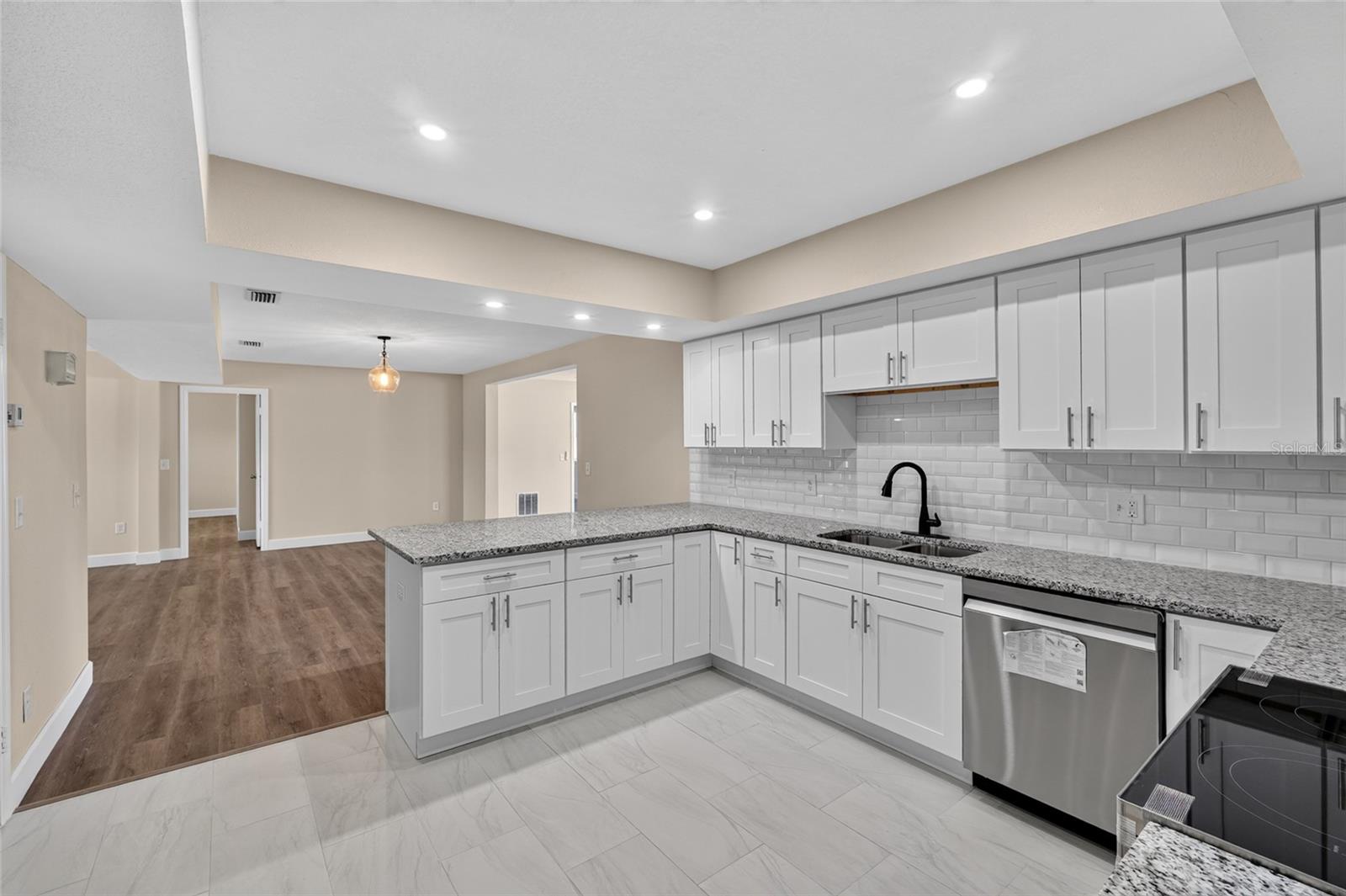 PINE LAKE ESTATES UNIT 4 - Residential