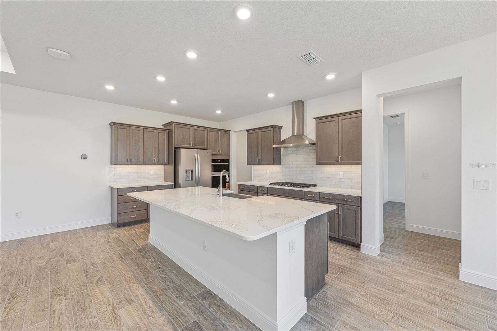 CANDLHER HILLS - Residential