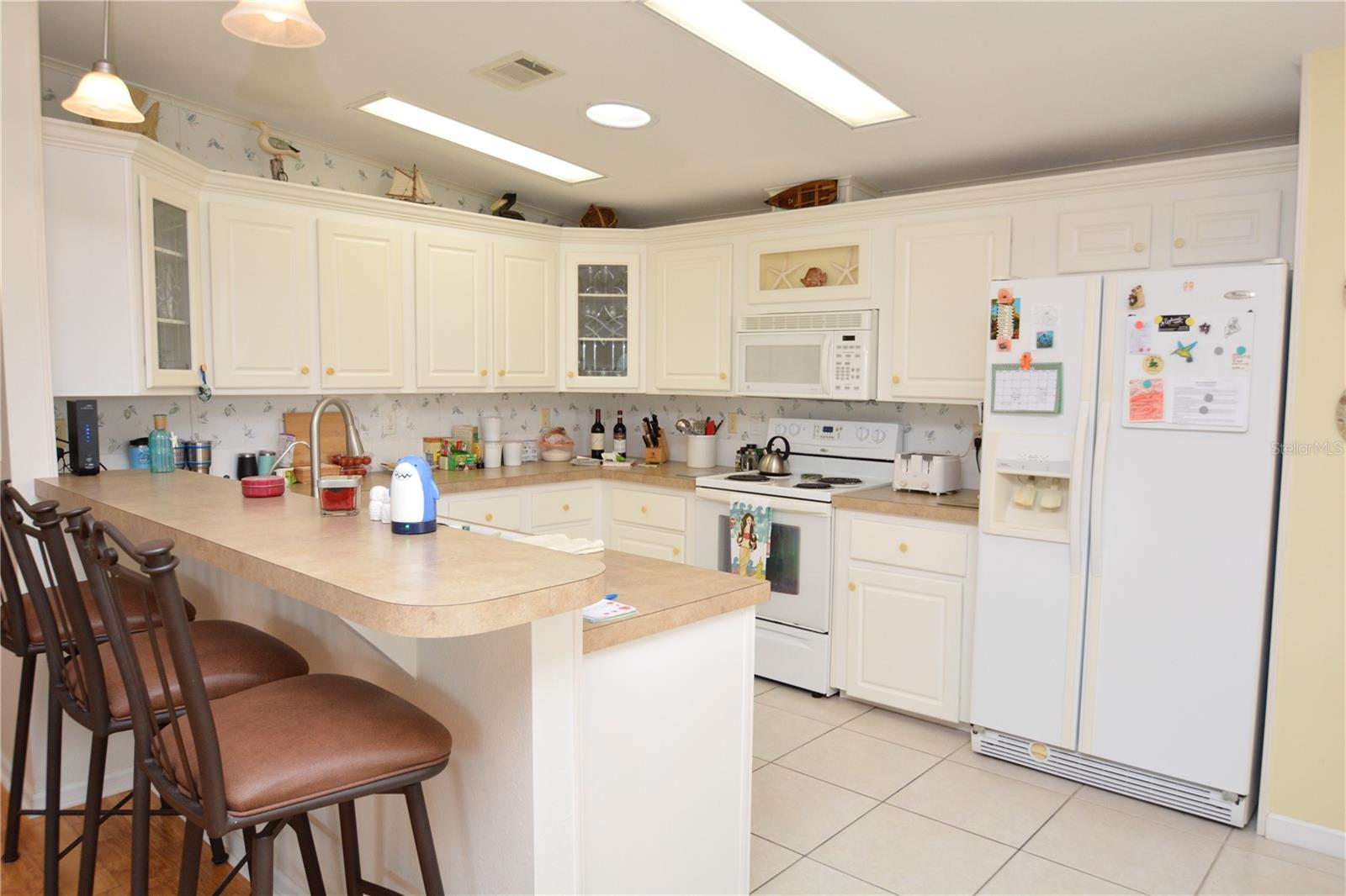 COUNTRY CLUB ESTATES - Residential