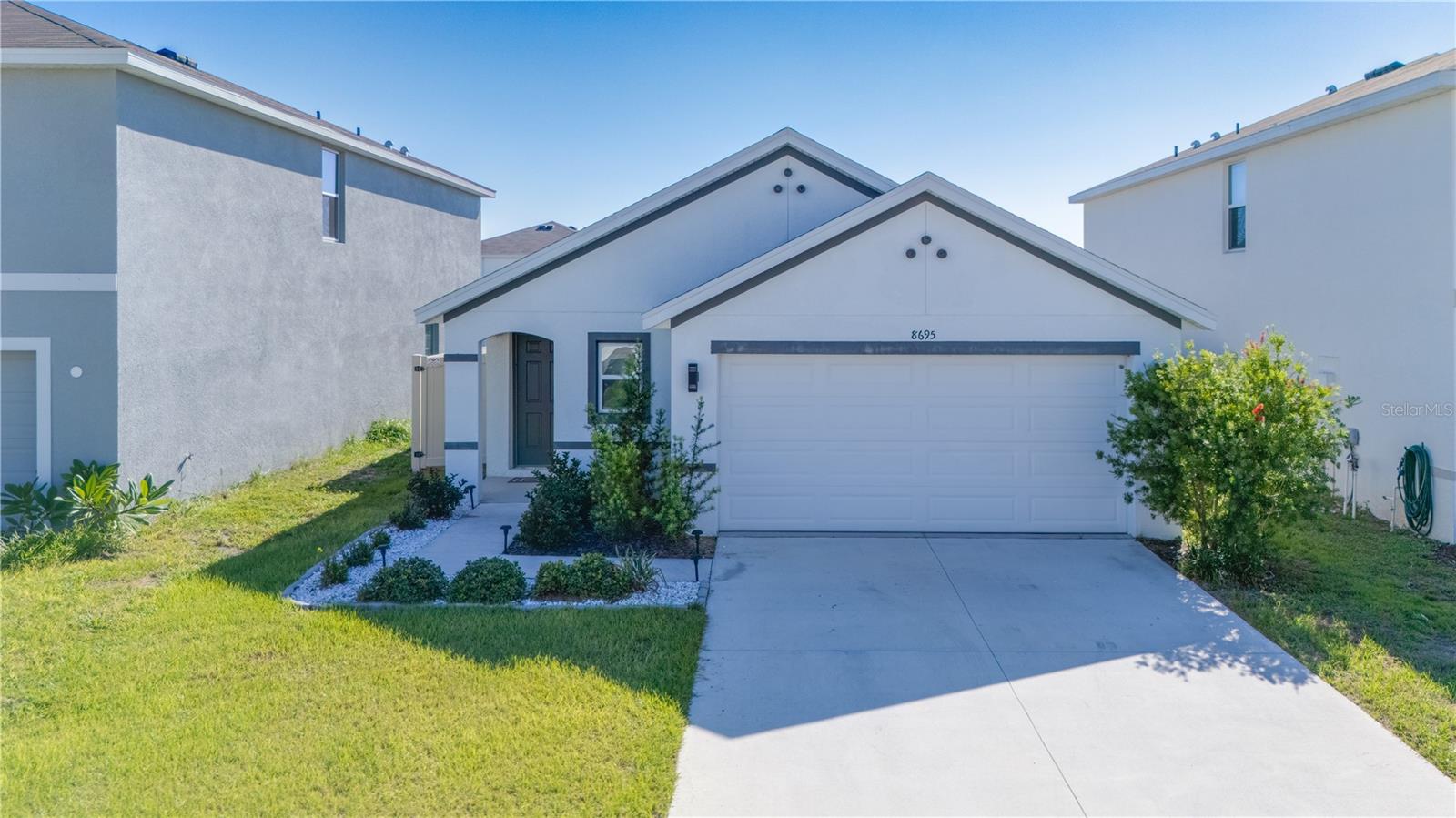 Exceptional lease opportunity in a prime Ocala location! This beautiful 3-bedroom, 2-bath home is nestled in a sought-after community with resort-style amenities, just minutes from College Road and I-75. Conveniently located near shopping, restaurants, healthcare facilities, and schools, this home offers both comfort and accessibility. The fully fenced backyard provides privacy and a safe outdoor space for pets. Don’t miss the opportunity to lease a home that combines an unbeatable location with everyday comfort.