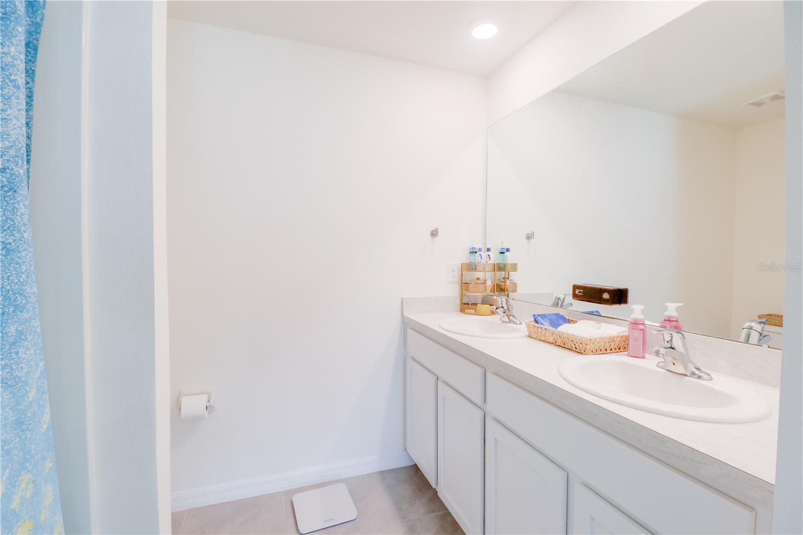 OCALA XINGS SOUTH PH ONE - Residential Lease