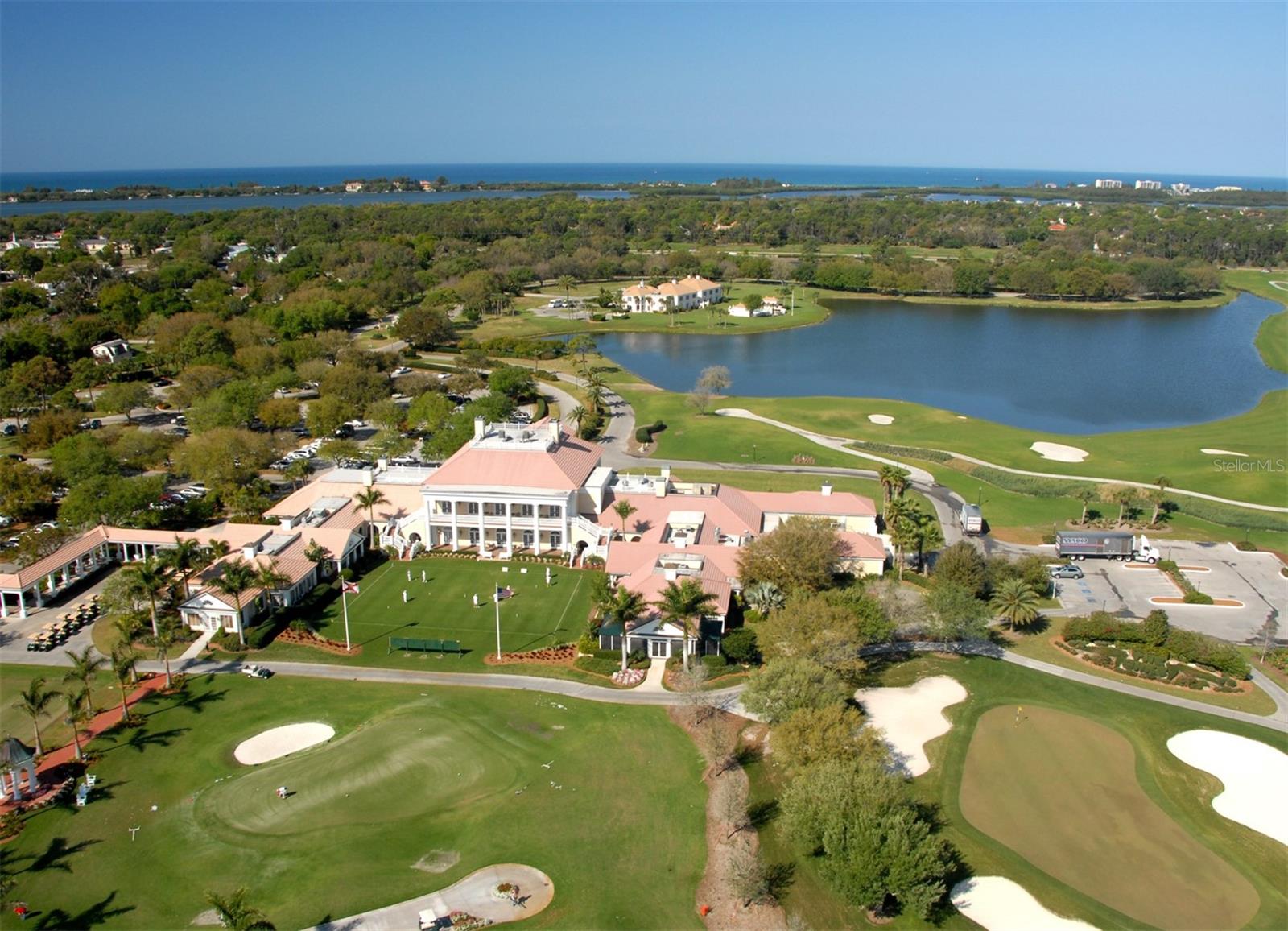 WINDSOR LODGE AT THE OAKS - Residential
