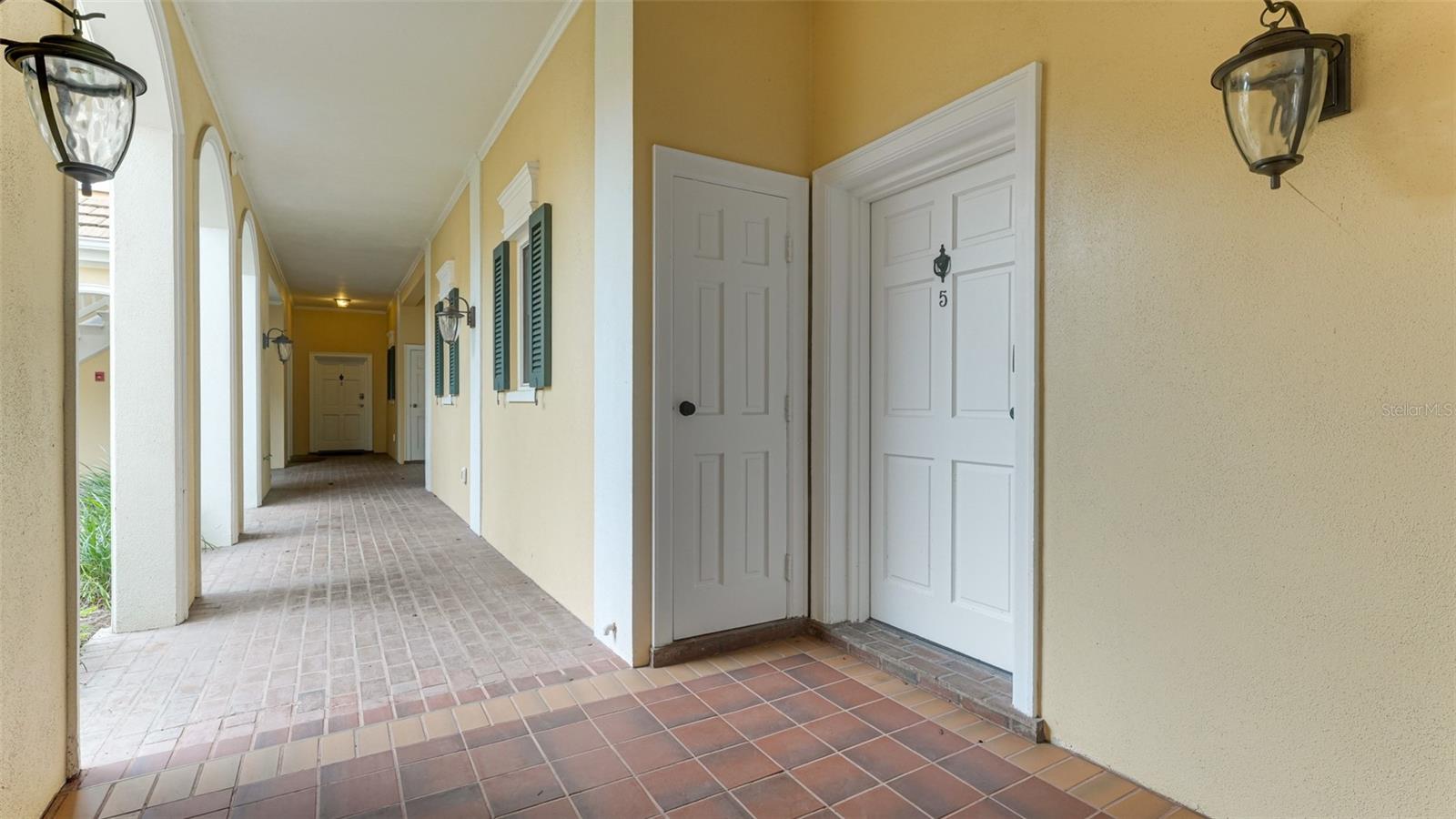 WINDSOR LODGE AT THE OAKS - Residential