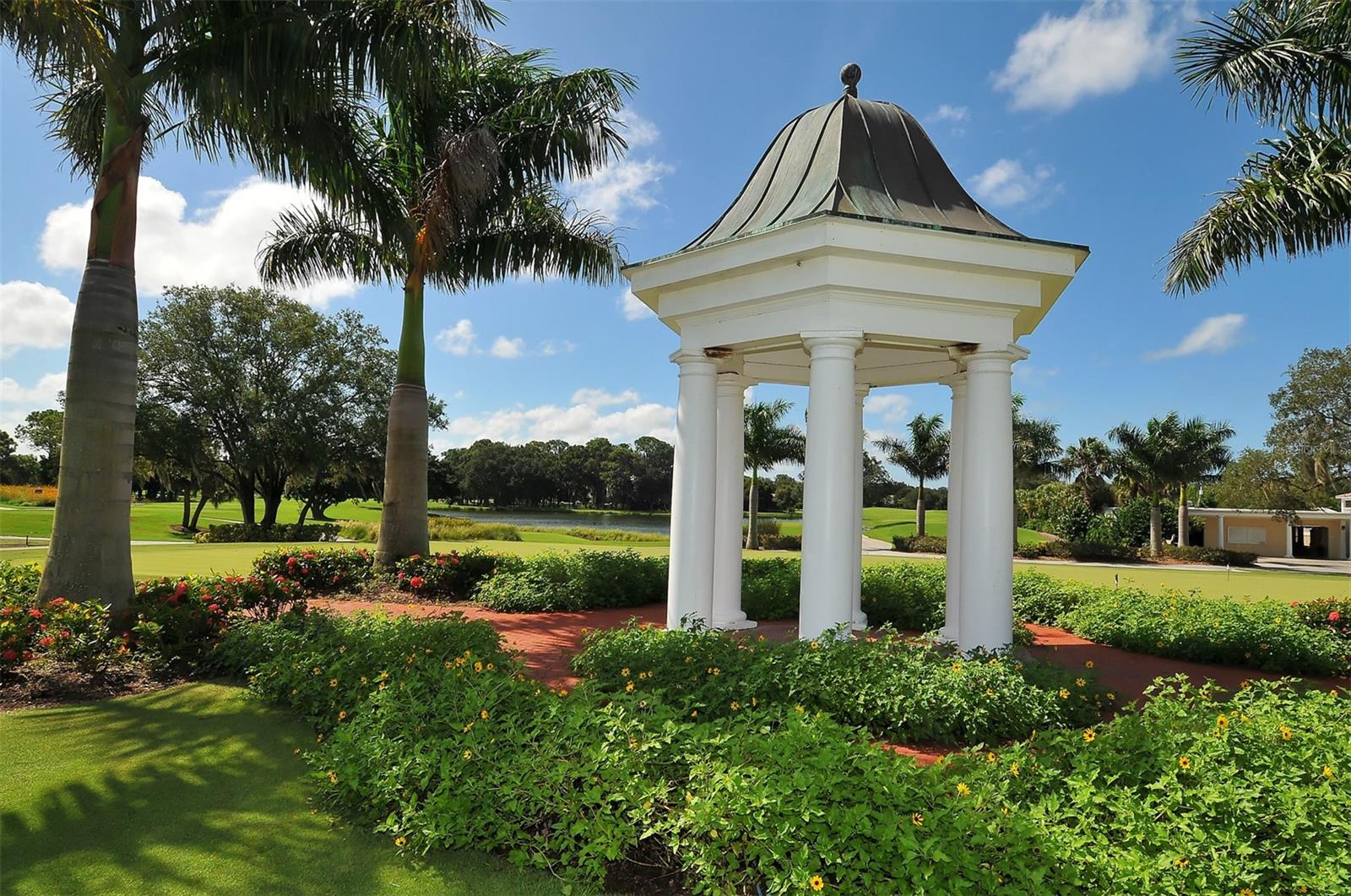 WINDSOR LODGE AT THE OAKS - Residential