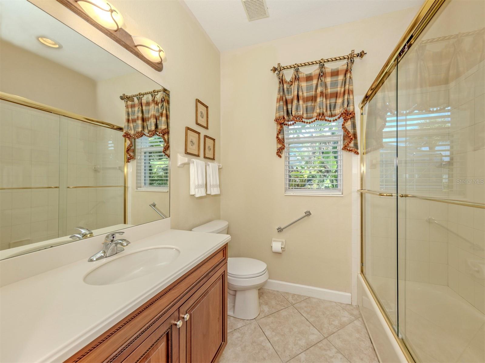 VENETIAN GOLF & RIV CLUB PH 02F - Residential