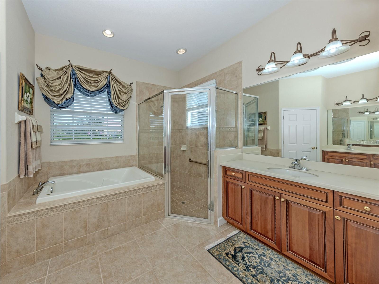 VENETIAN GOLF & RIV CLUB PH 02F - Residential