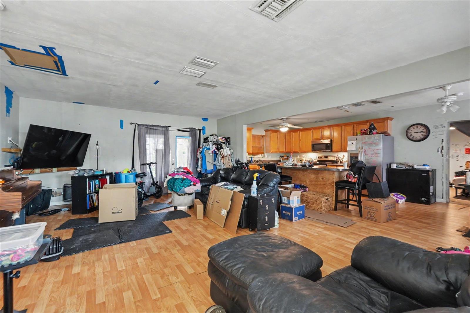 DOUGLAS MANOR SUB - Residential