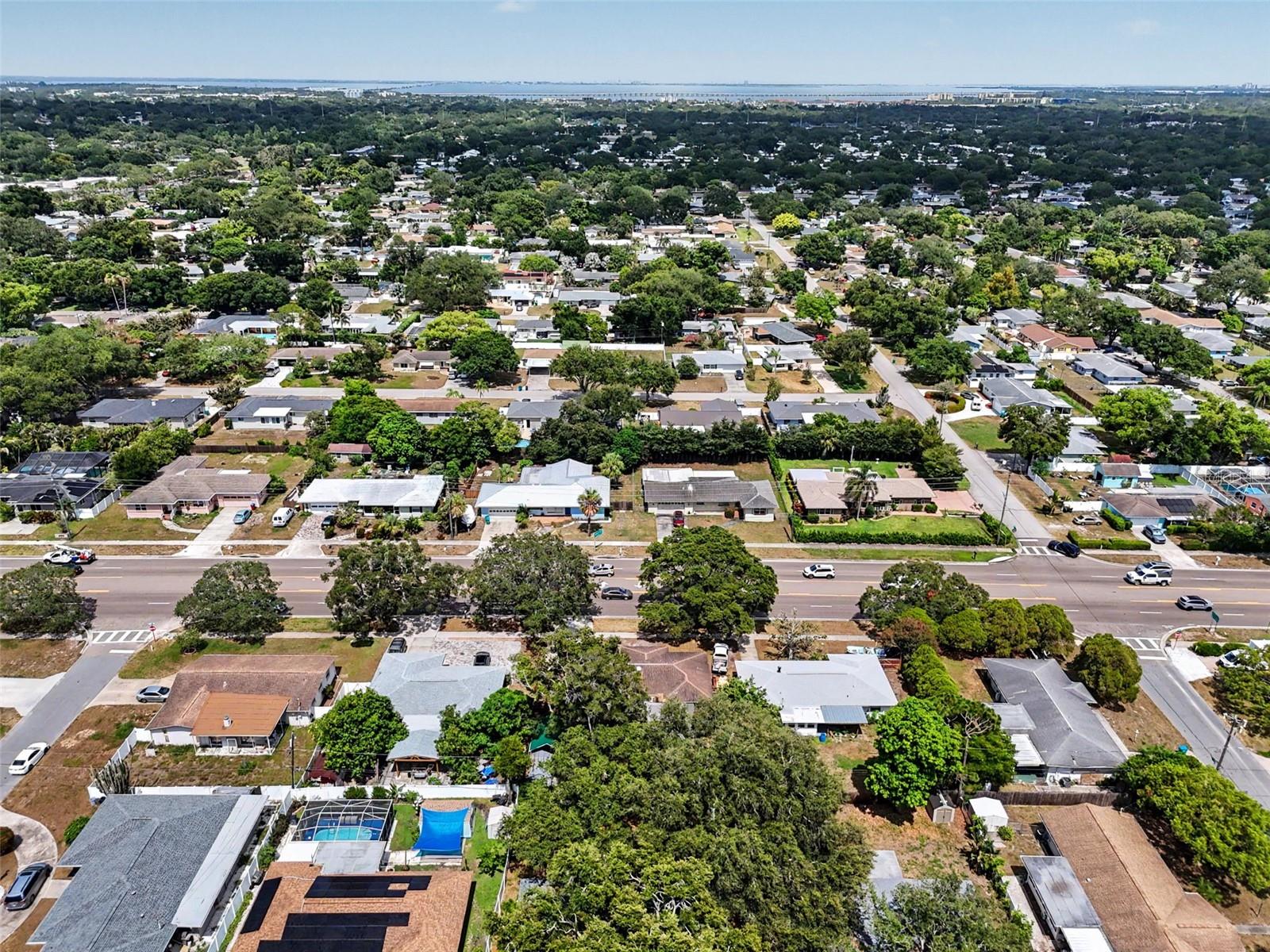 DOUGLAS MANOR SUB - Residential