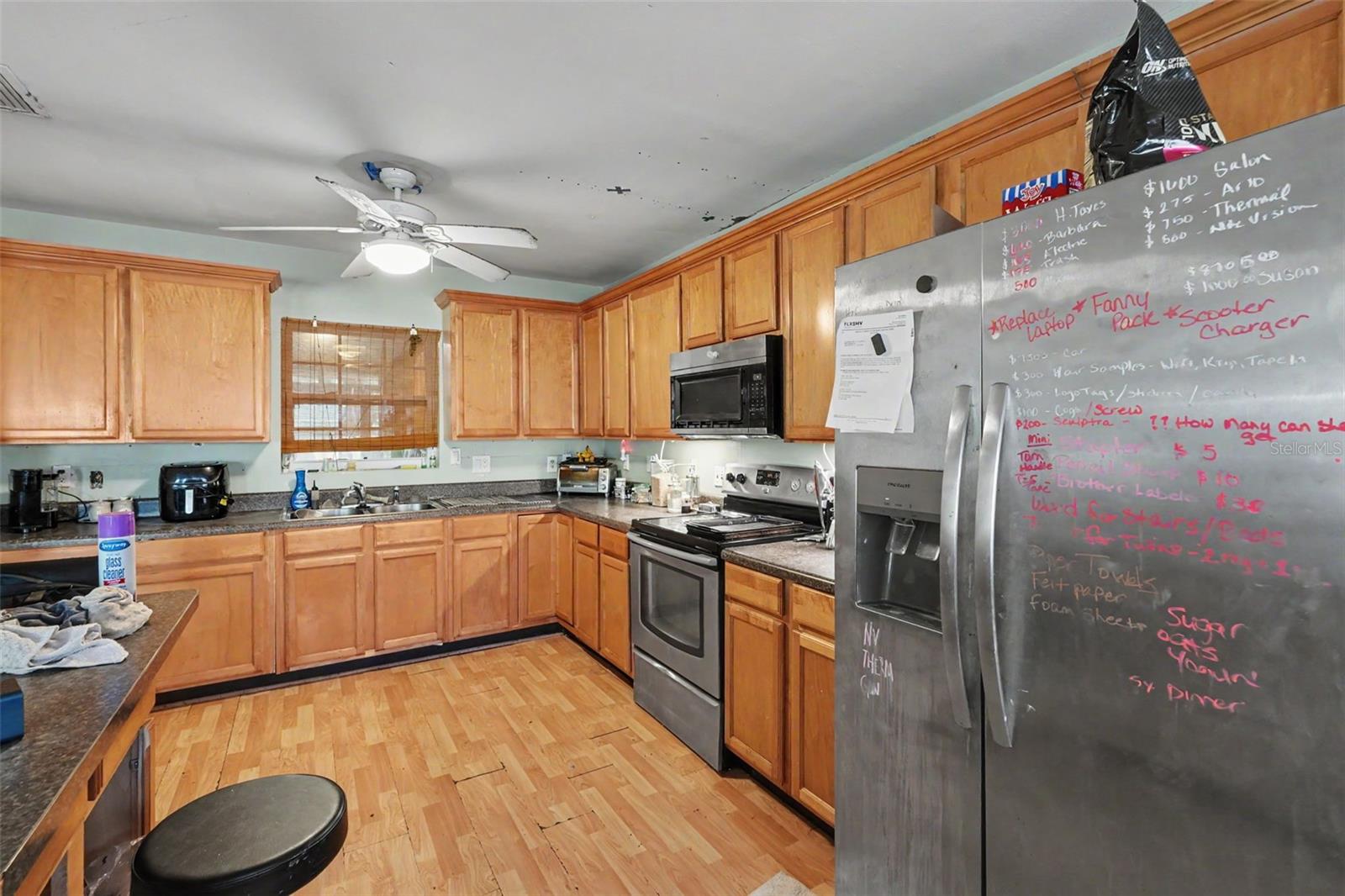 DOUGLAS MANOR SUB - Residential