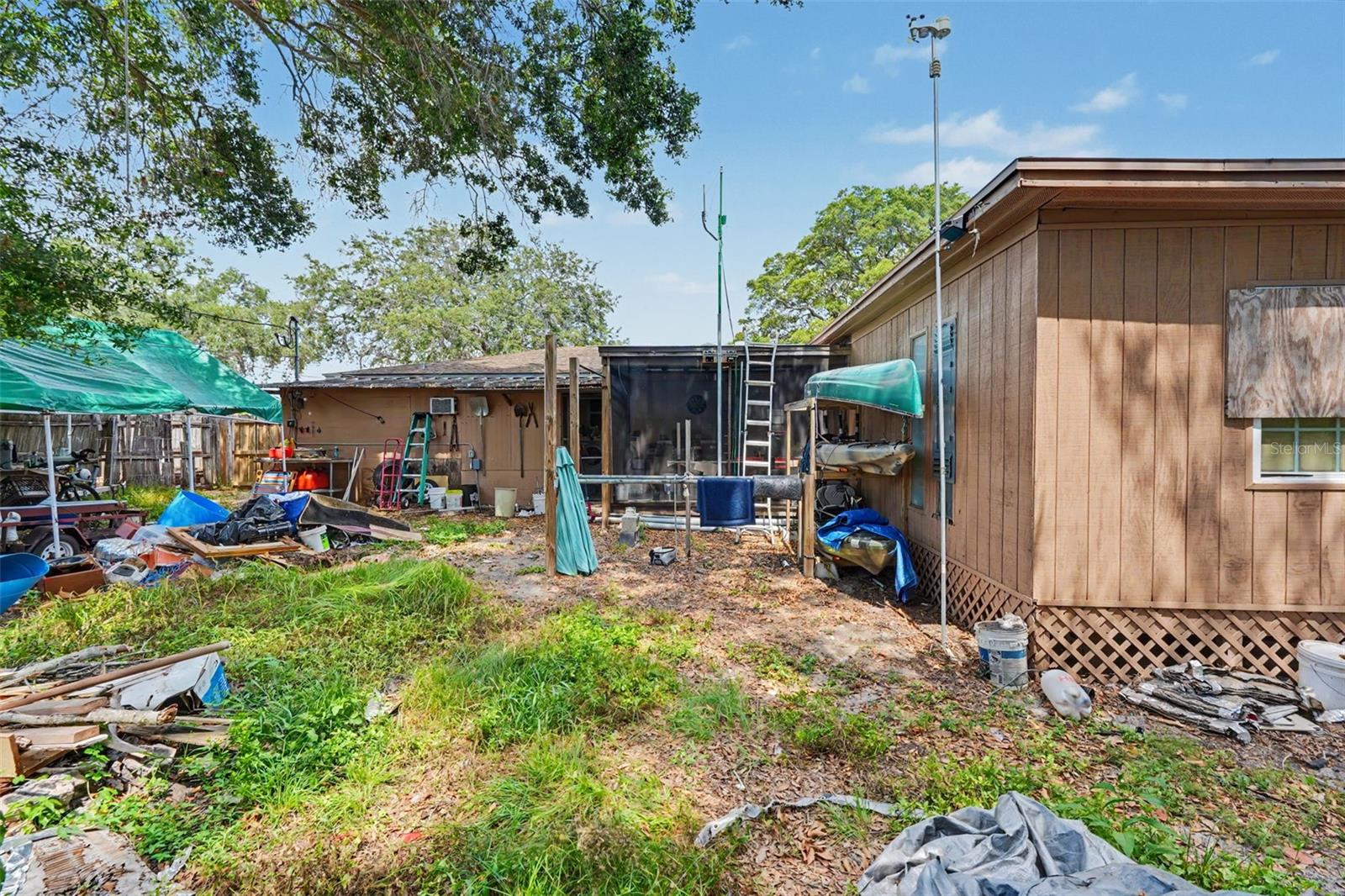 DOUGLAS MANOR SUB - Residential