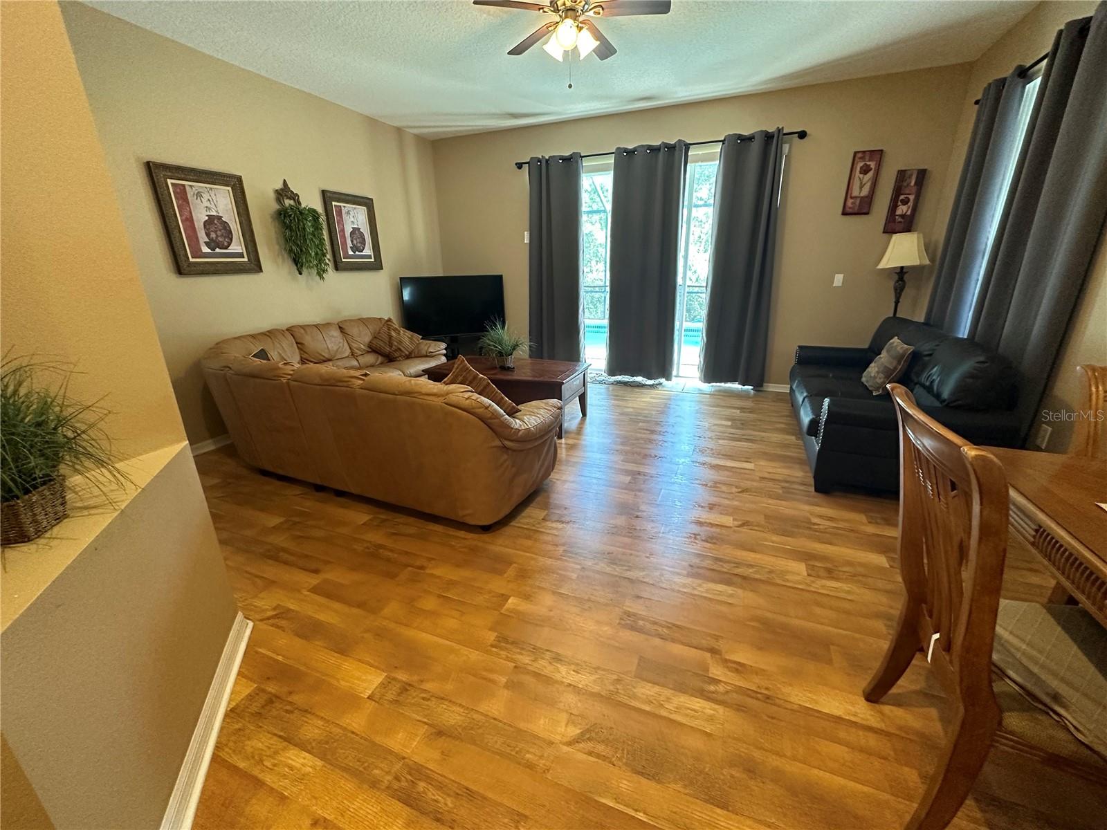 SUNSET LAKES PH 1 - Residential