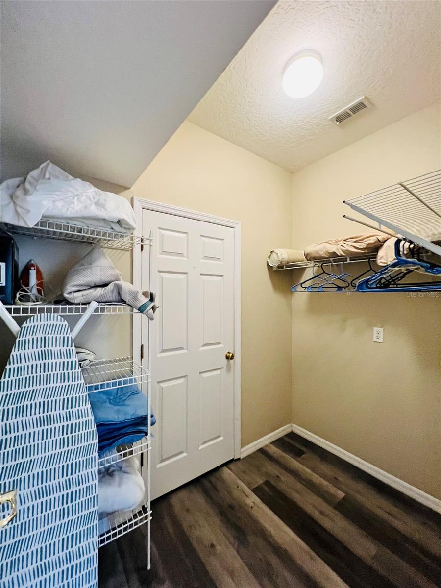 SUNSET LAKES PH 1 - Residential