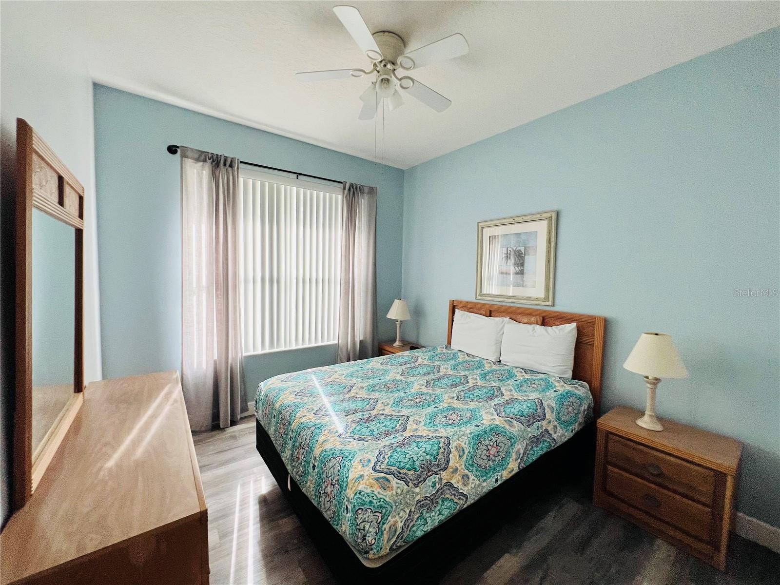 SUNSET LAKES PH 1 - Residential