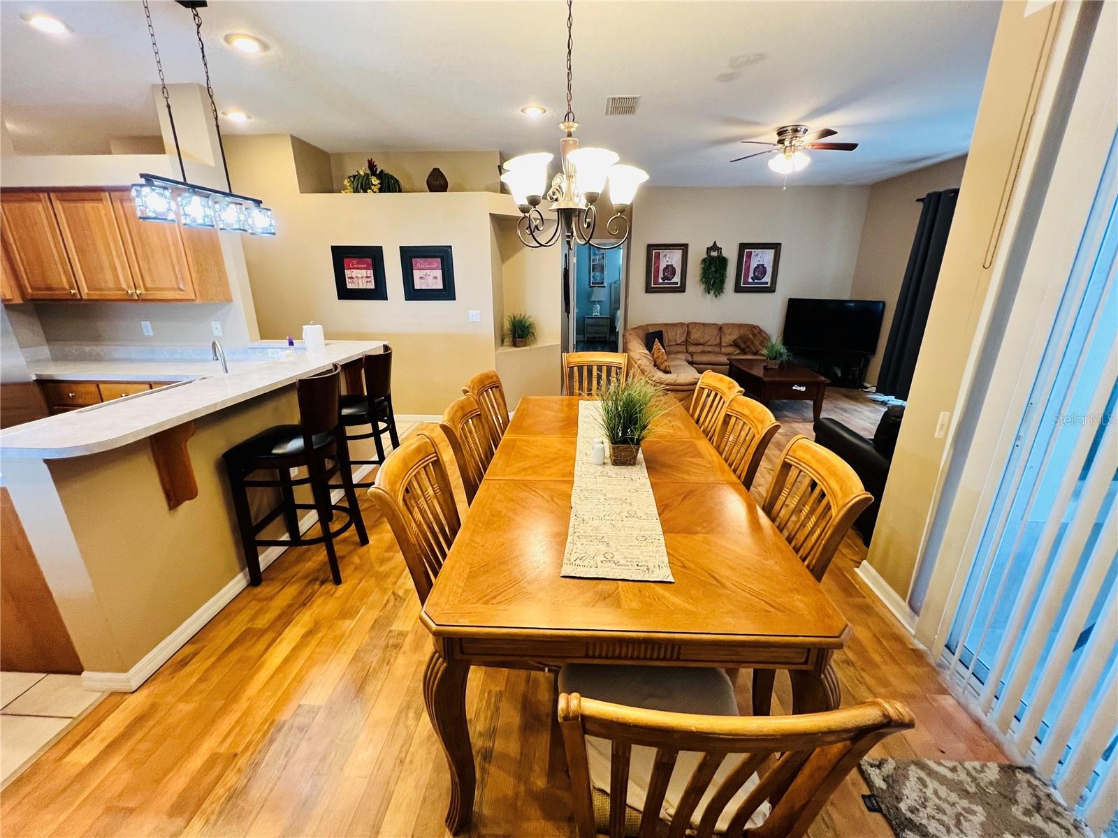 SUNSET LAKES PH 1 - Residential
