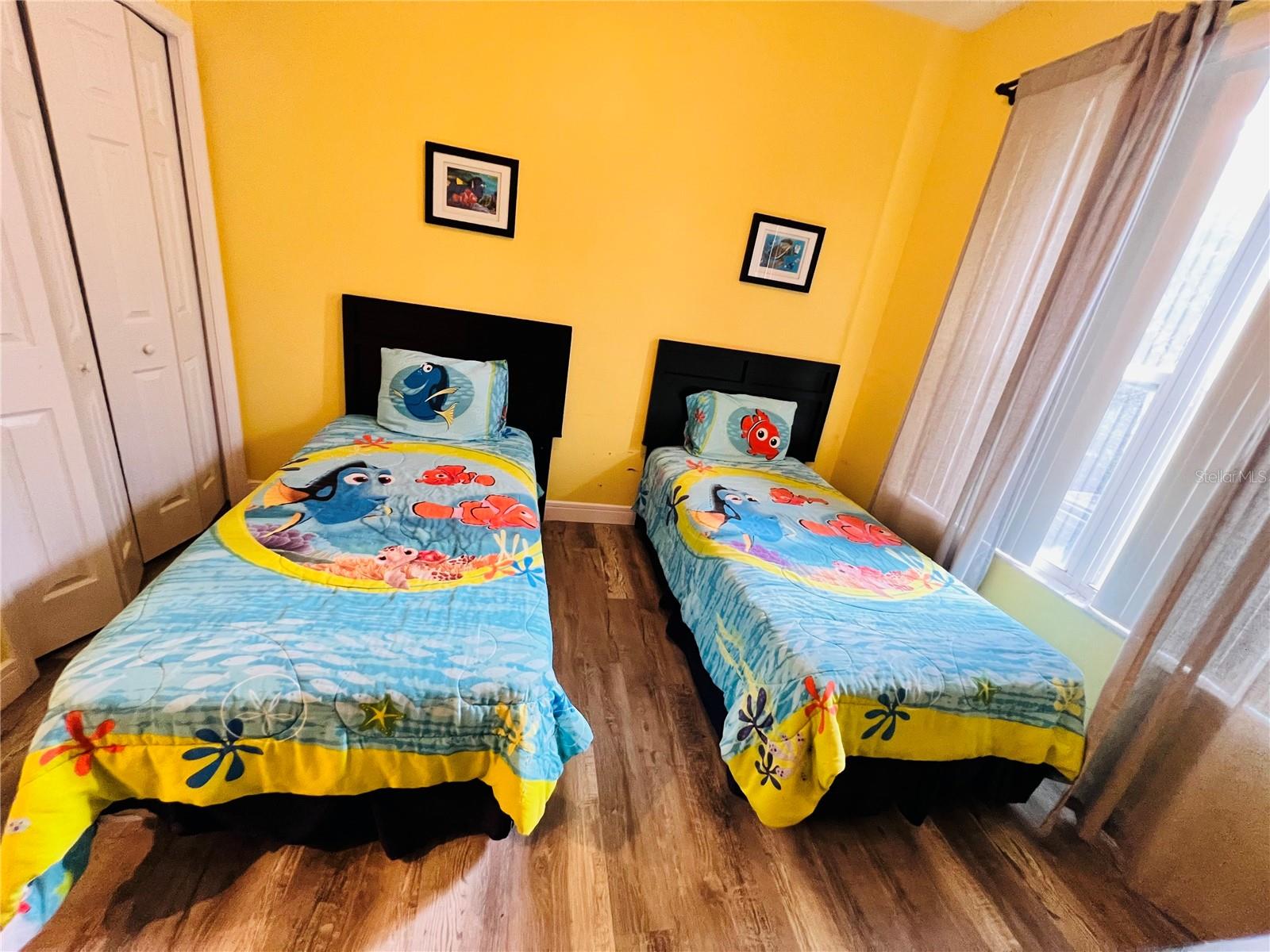SUNSET LAKES PH 1 - Residential