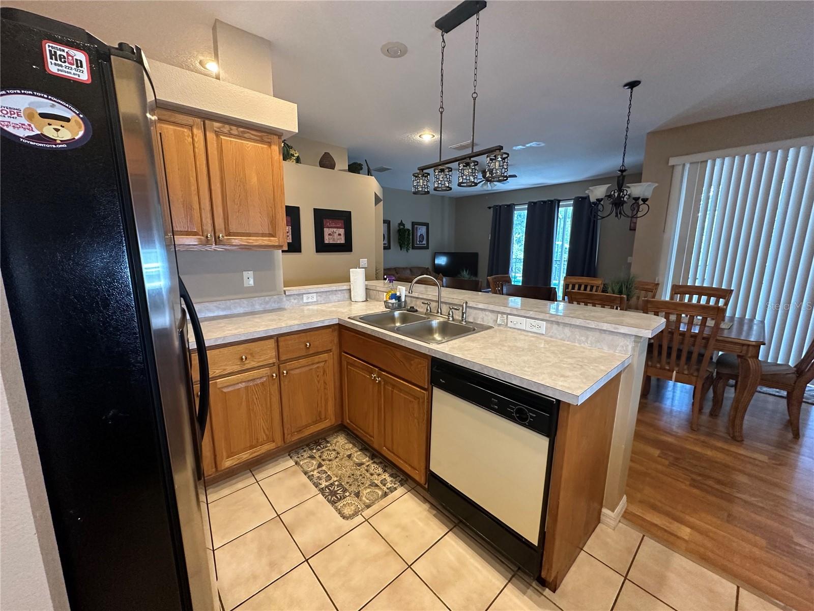 SUNSET LAKES PH 1 - Residential