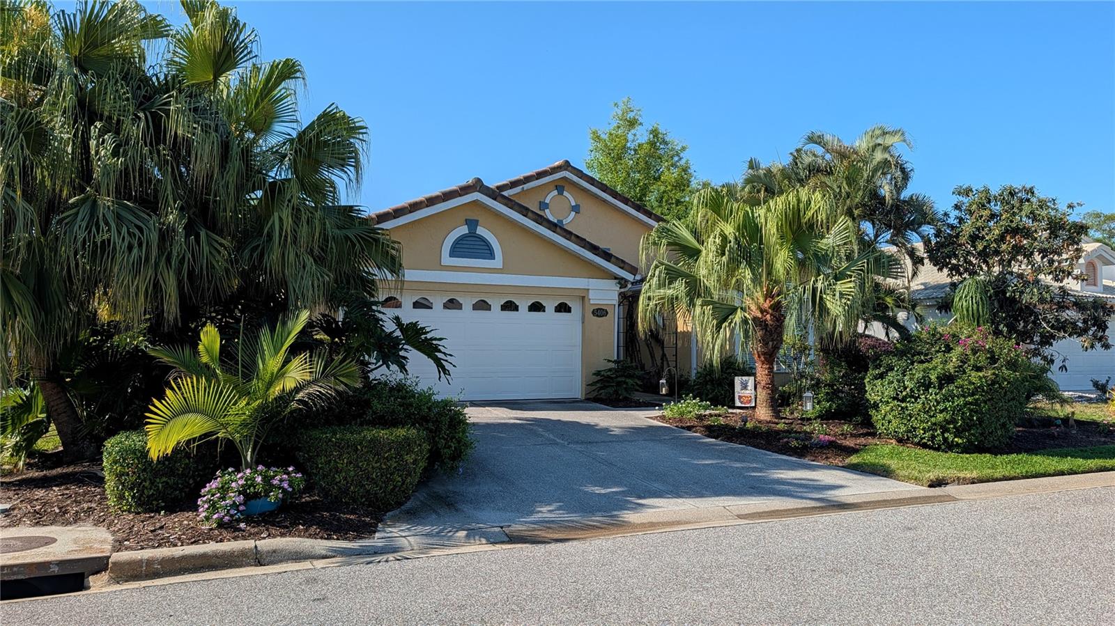 ROSEWOOD AT THE GARDENS - Residential