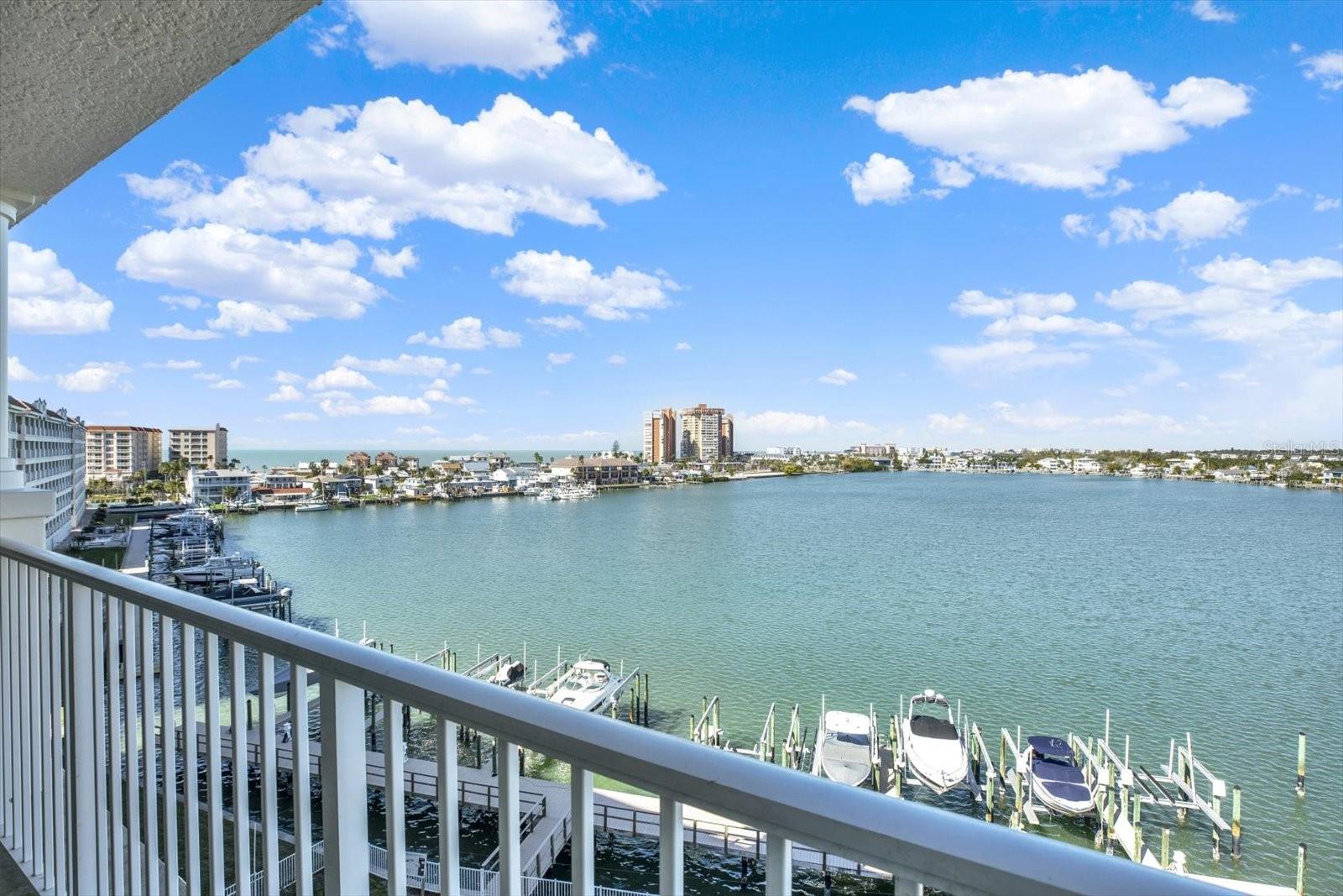 LA BAHIA CONDO - Residential