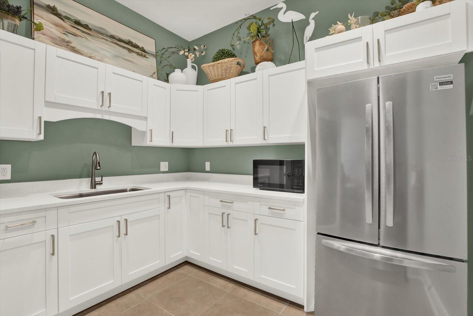 LA BAHIA CONDO - Residential