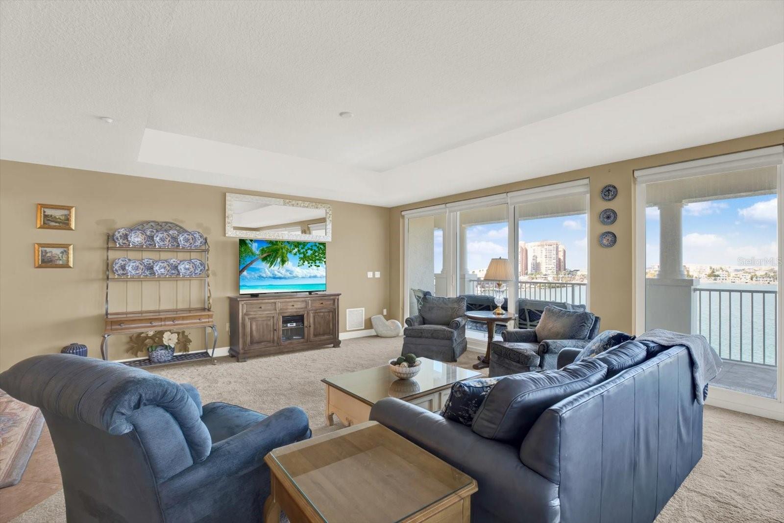LA BAHIA CONDO - Residential
